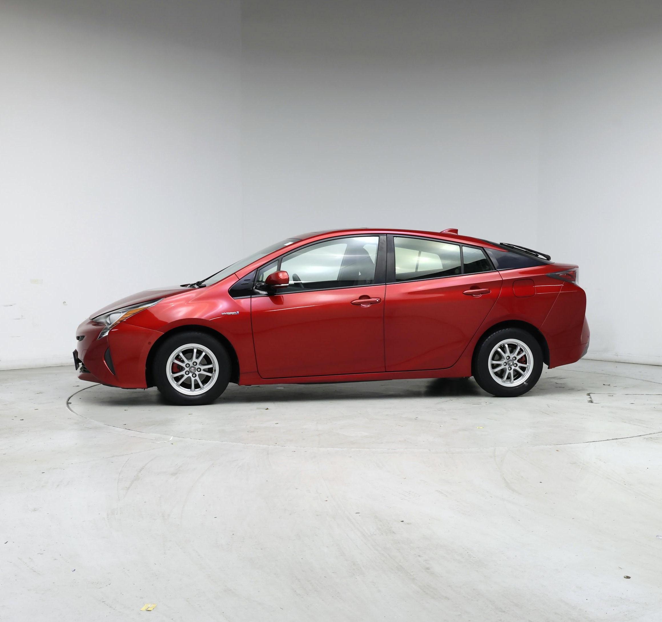 Thumbnail: 2017 Toyota Prius - 3