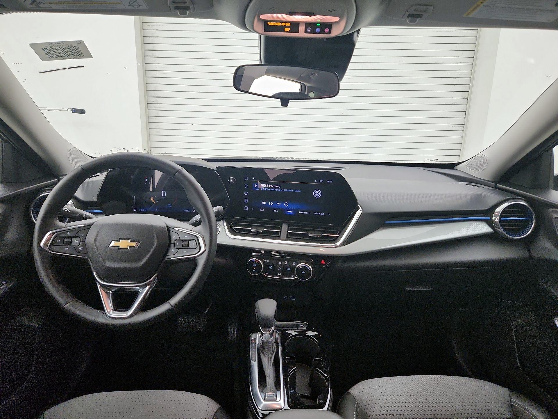 Thumbnail: 2025 Chevrolet Trax - 9