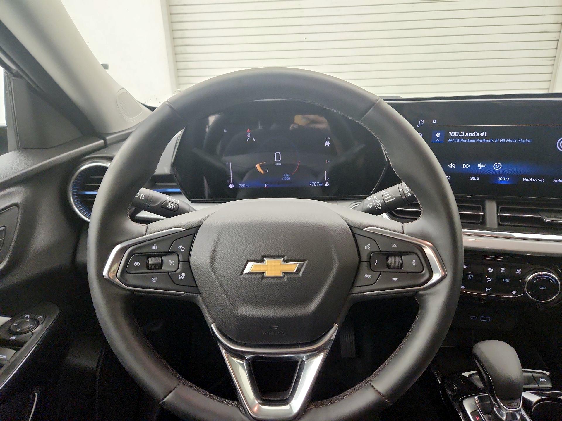 Thumbnail: 2025 Chevrolet Trax - 10