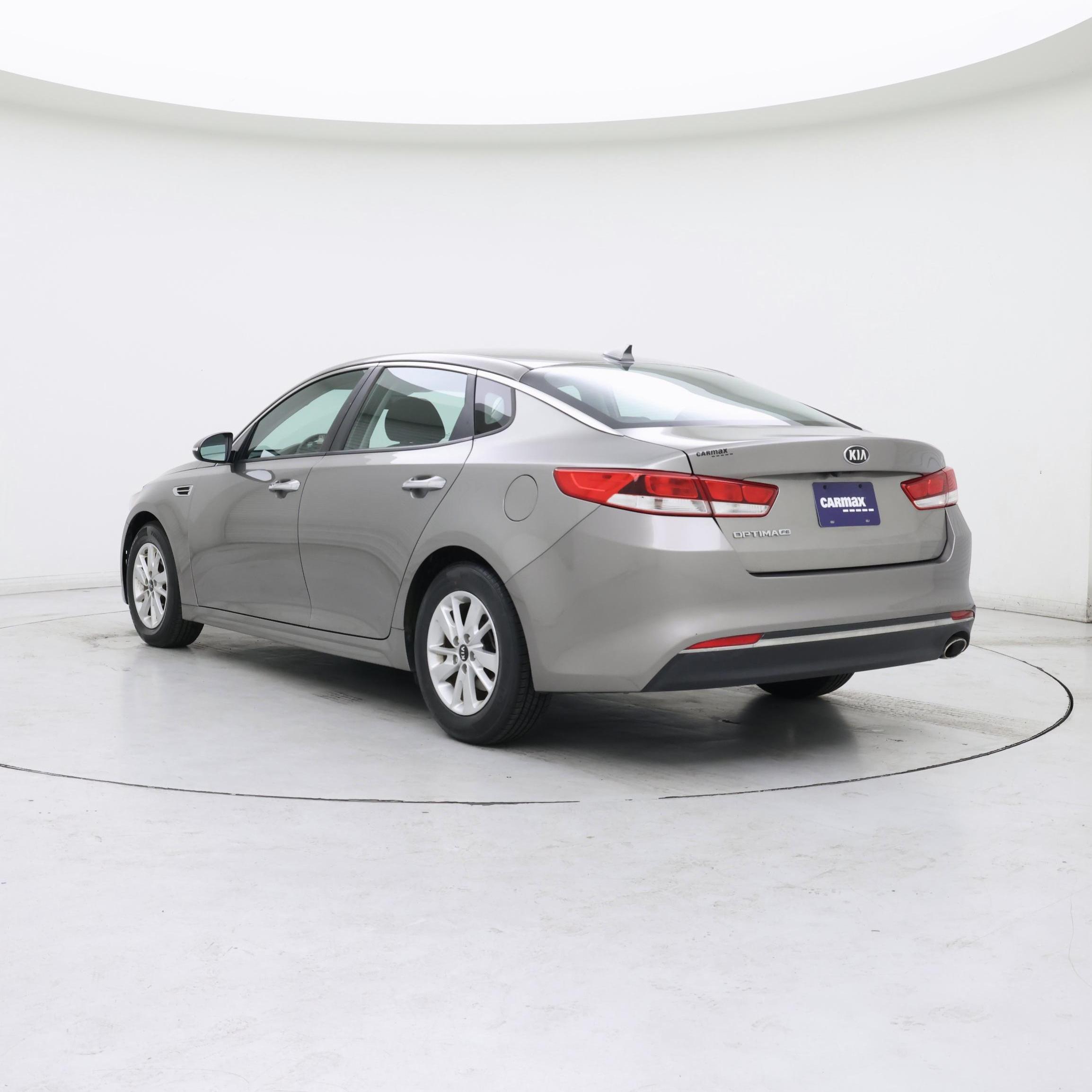 Thumbnail: 2016 Kia Optima - 2