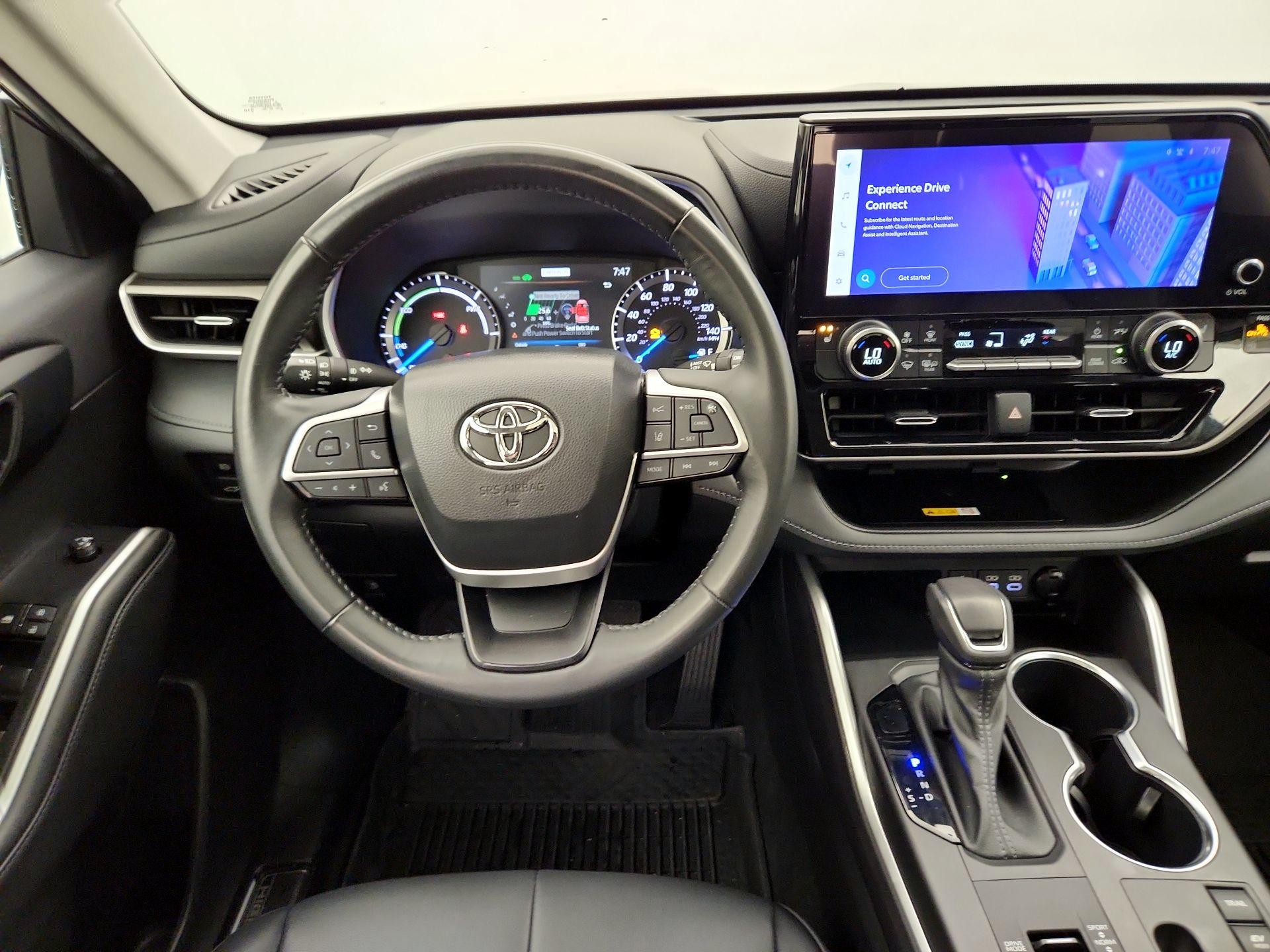 Thumbnail: 2023 Toyota Highlander - 10