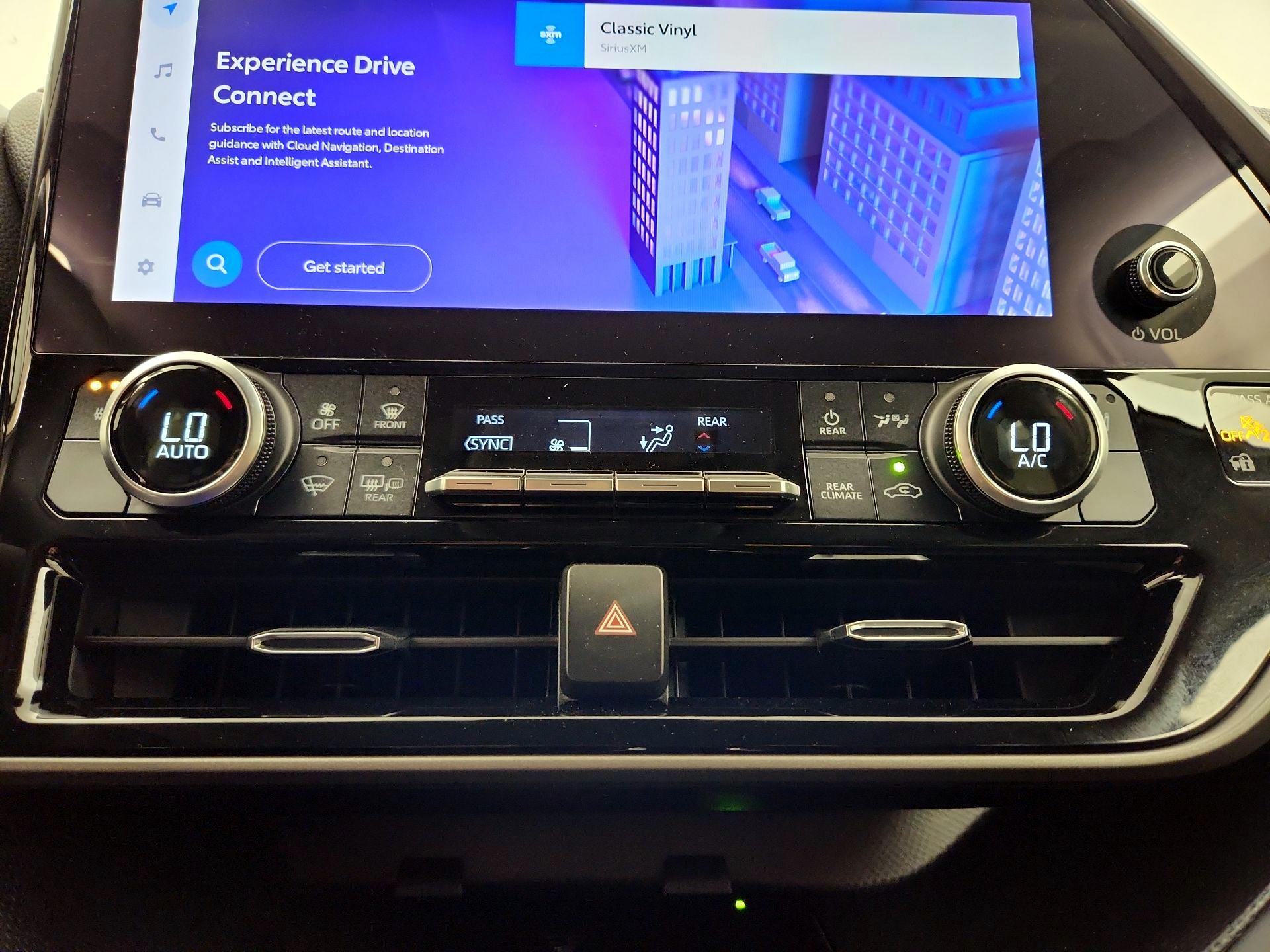 Thumbnail: 2023 Toyota Highlander - 16