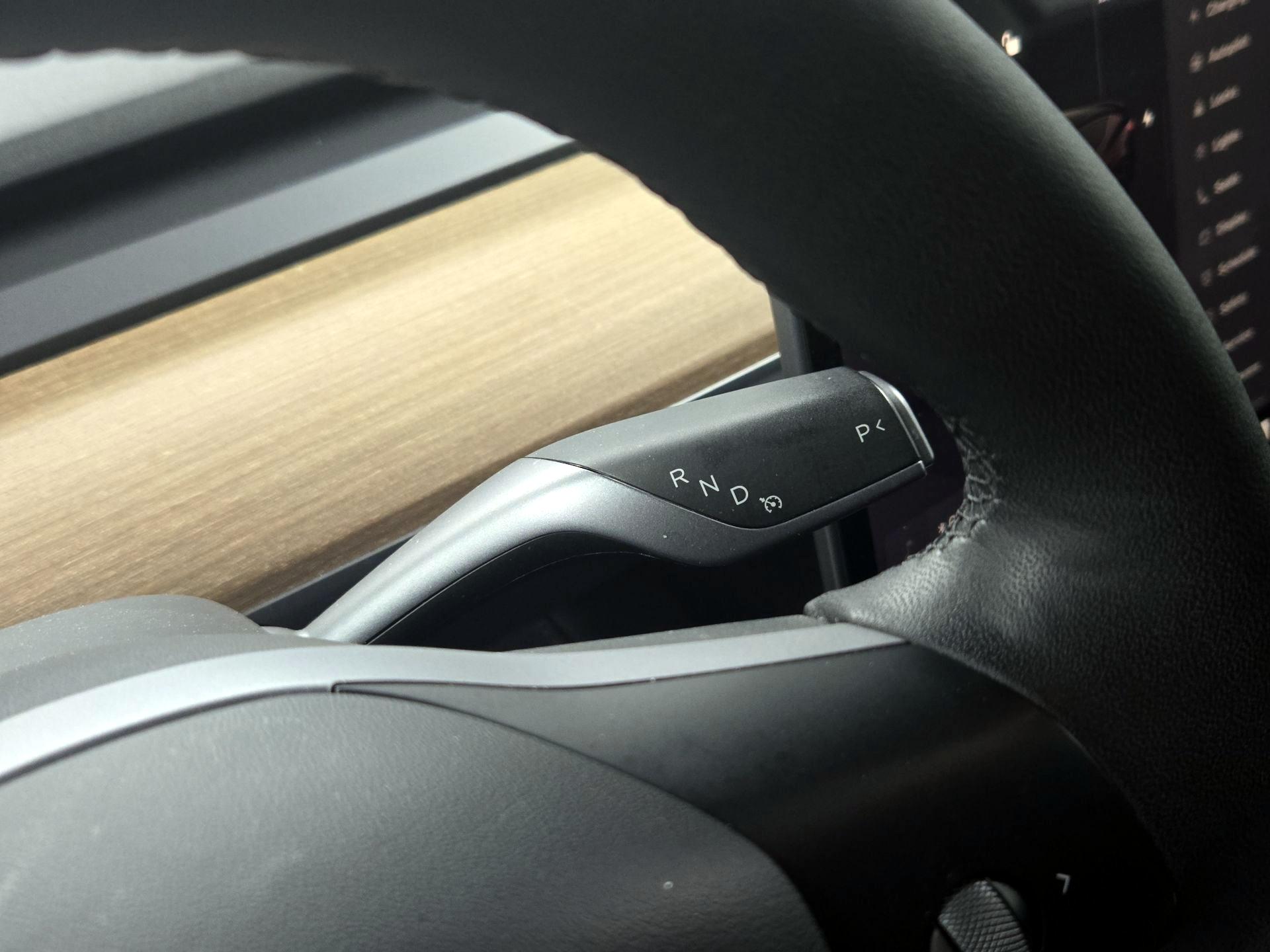 Thumbnail: 2022 Tesla Model Y - 17