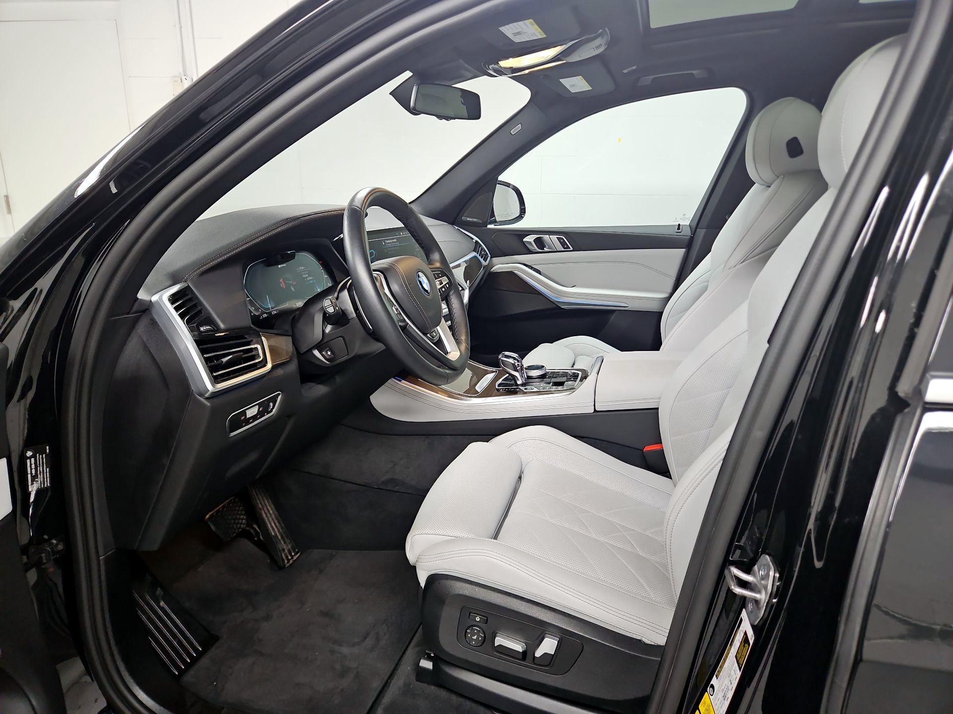 Thumbnail: 2023 BMW X5 - 11