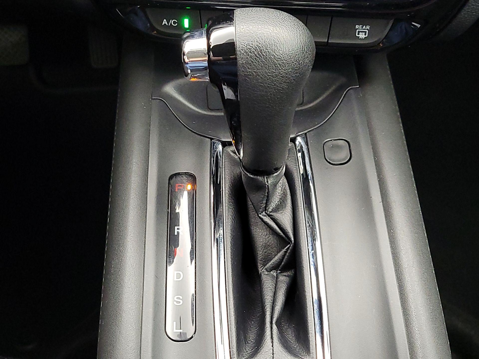 Thumbnail: 2019 Honda HR-V - 17