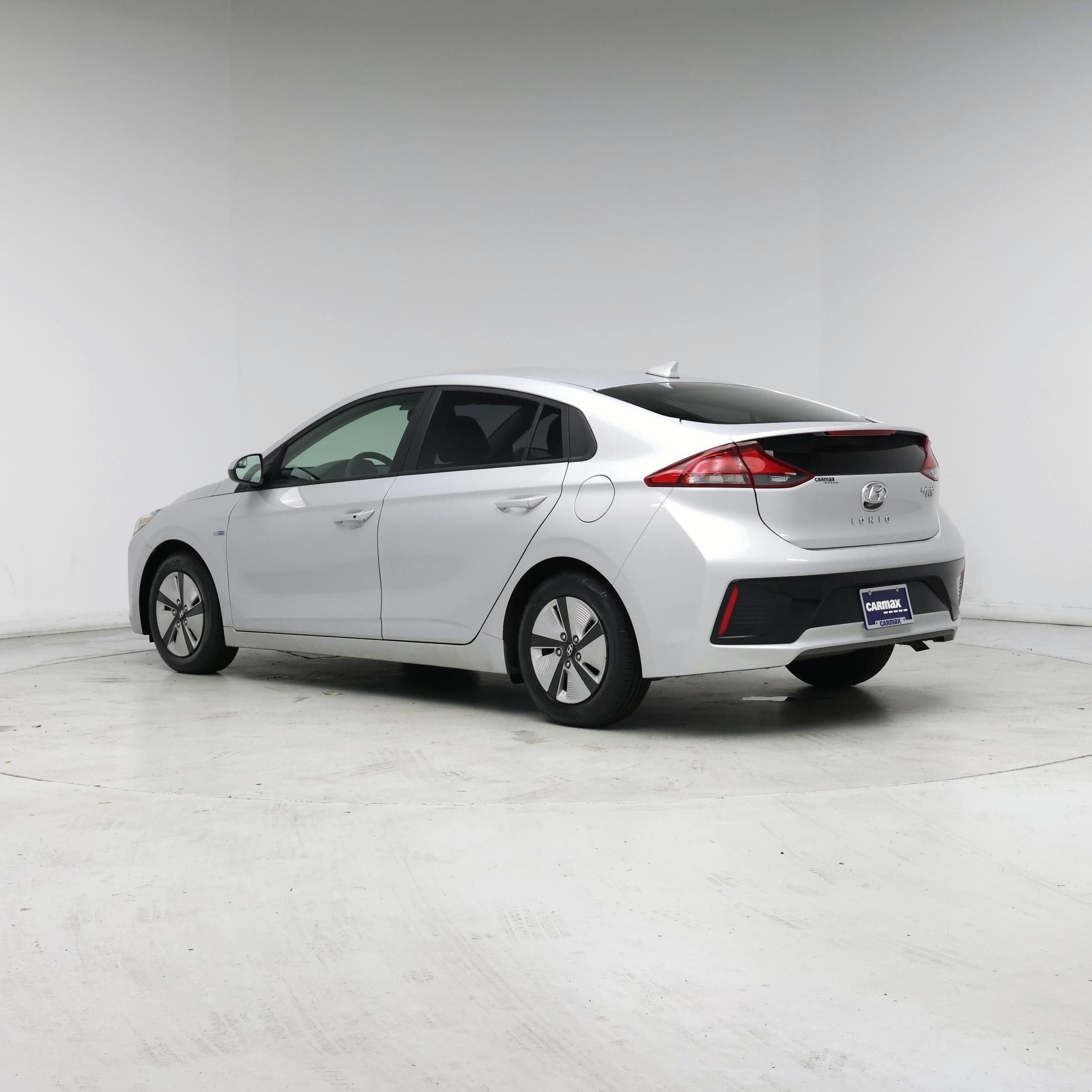 Thumbnail: 2019 Hyundai Ioniq - 2