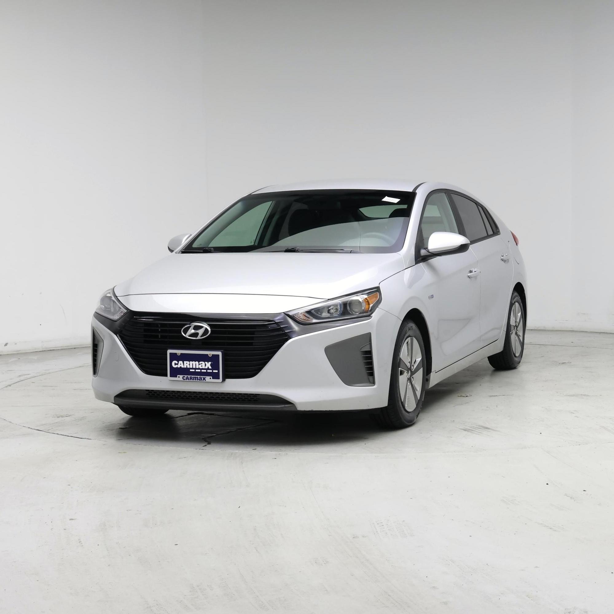 Thumbnail: 2019 Hyundai Ioniq - 4