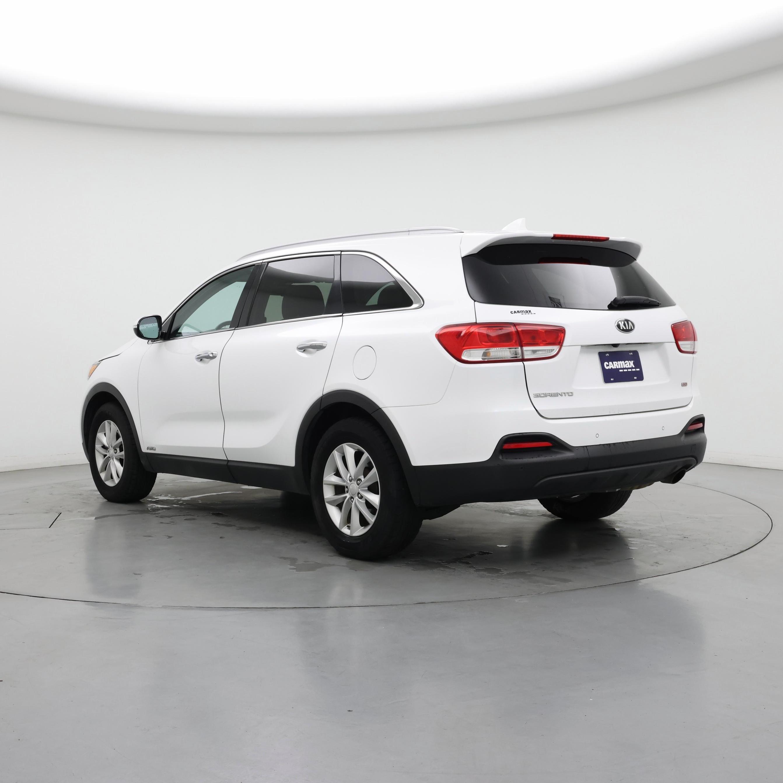 Thumbnail: 2017 Kia Sorento - 2