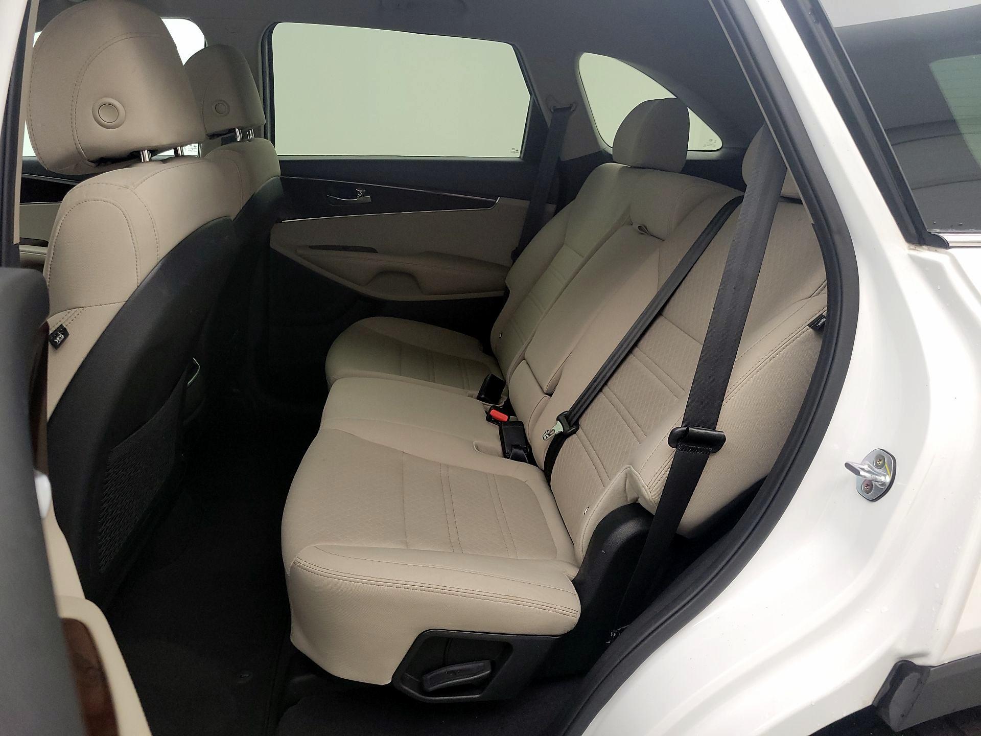 Thumbnail: 2017 Kia Sorento - 19