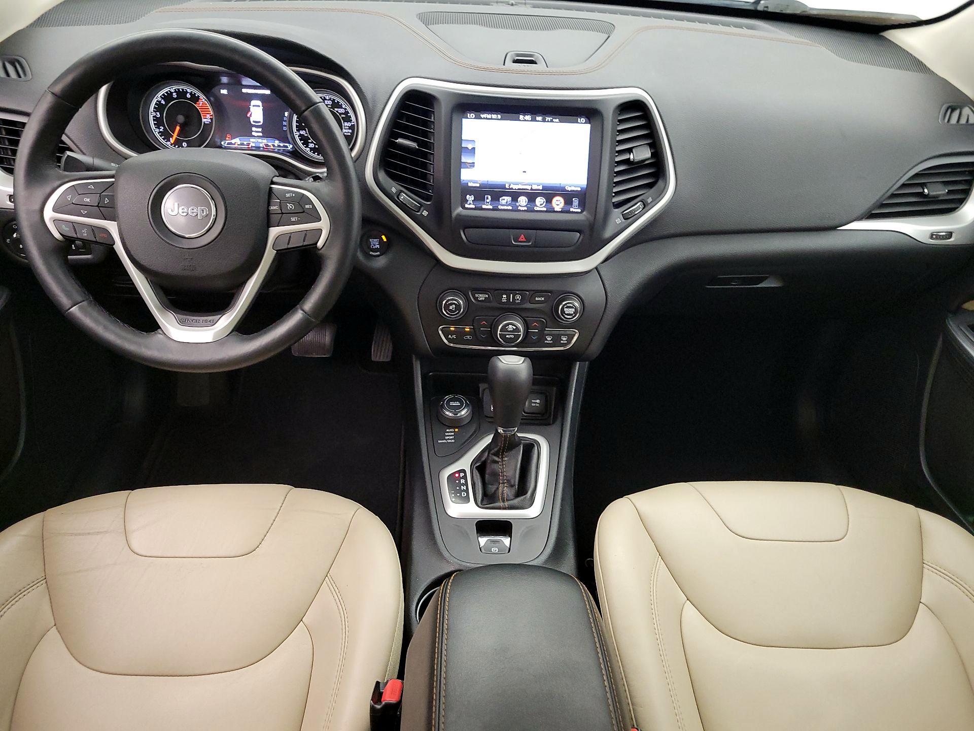 Thumbnail: 2016 Jeep Cherokee - 9