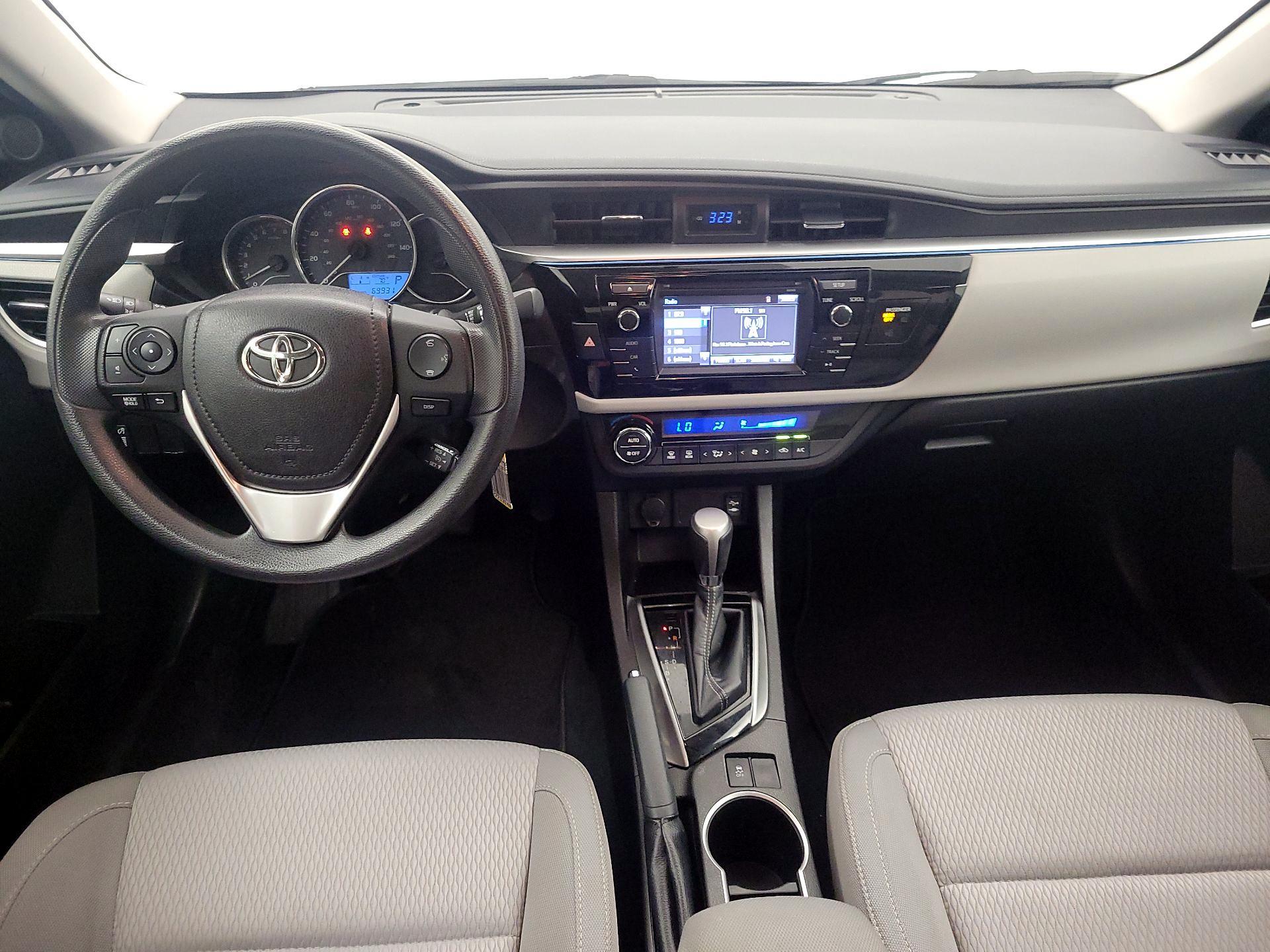 Thumbnail: 2015 Toyota Corolla - 9