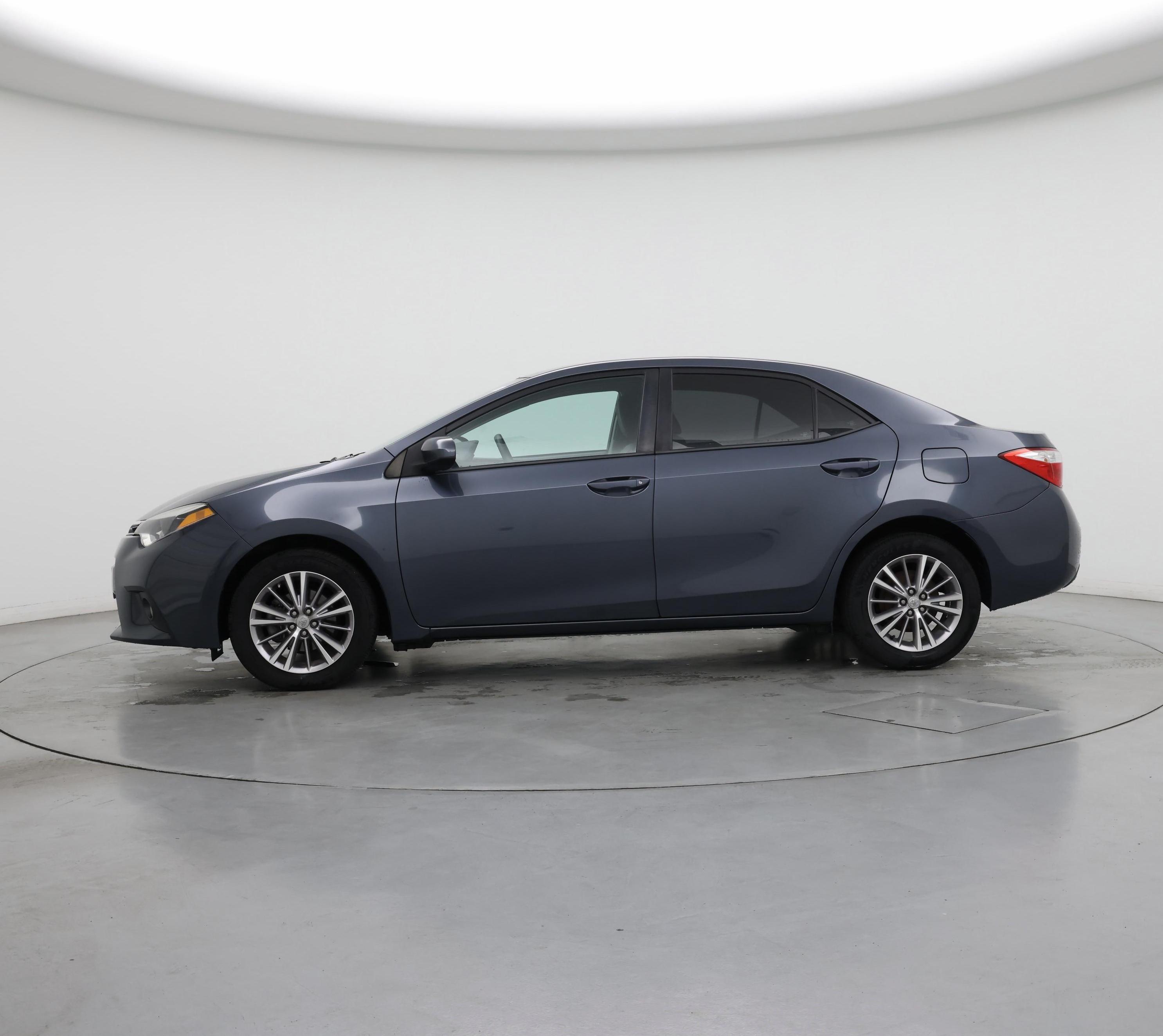 Thumbnail: 2015 Toyota Corolla - 3