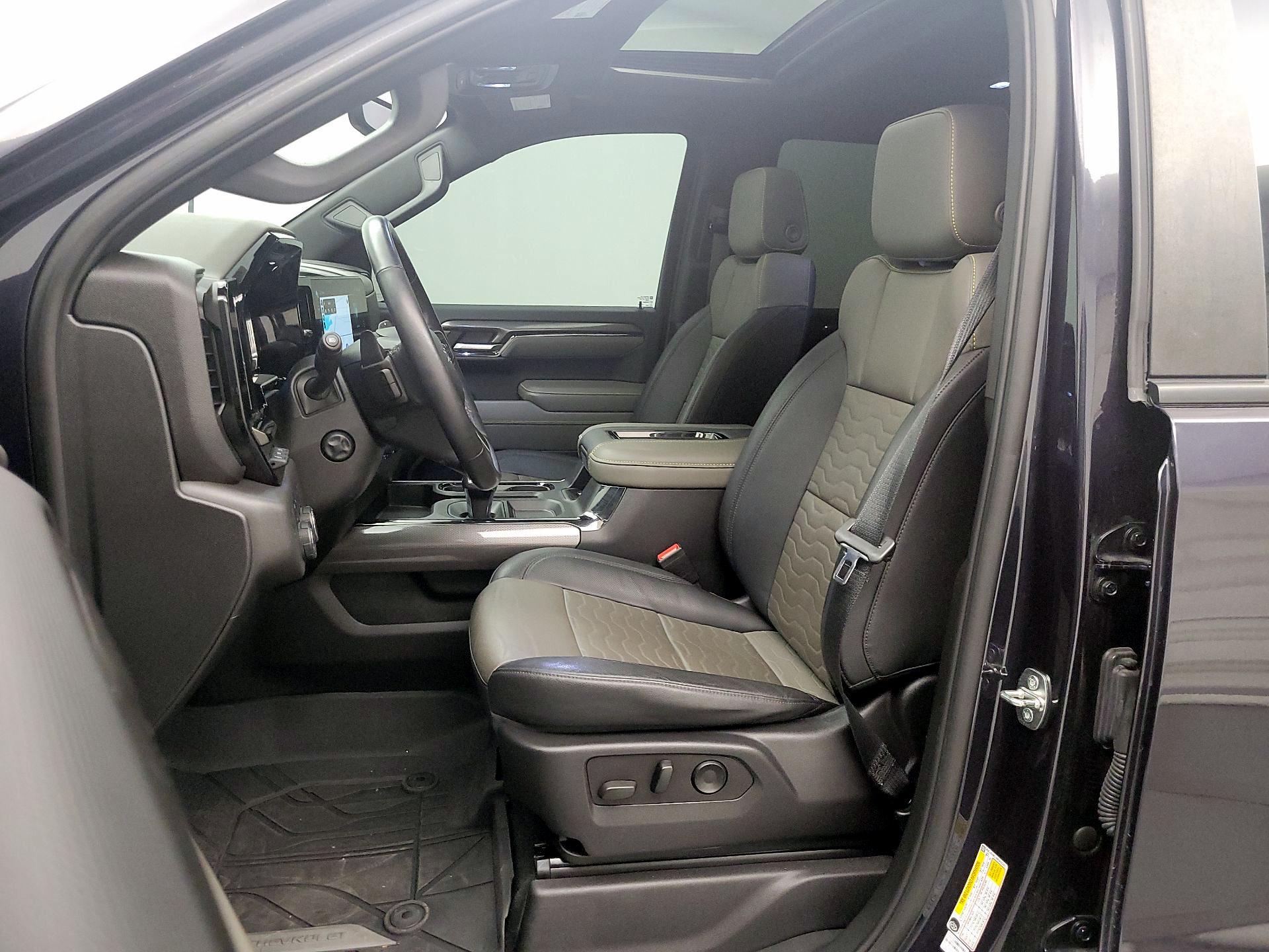 Thumbnail: 2022 Chevrolet Silverado 1500 - 11