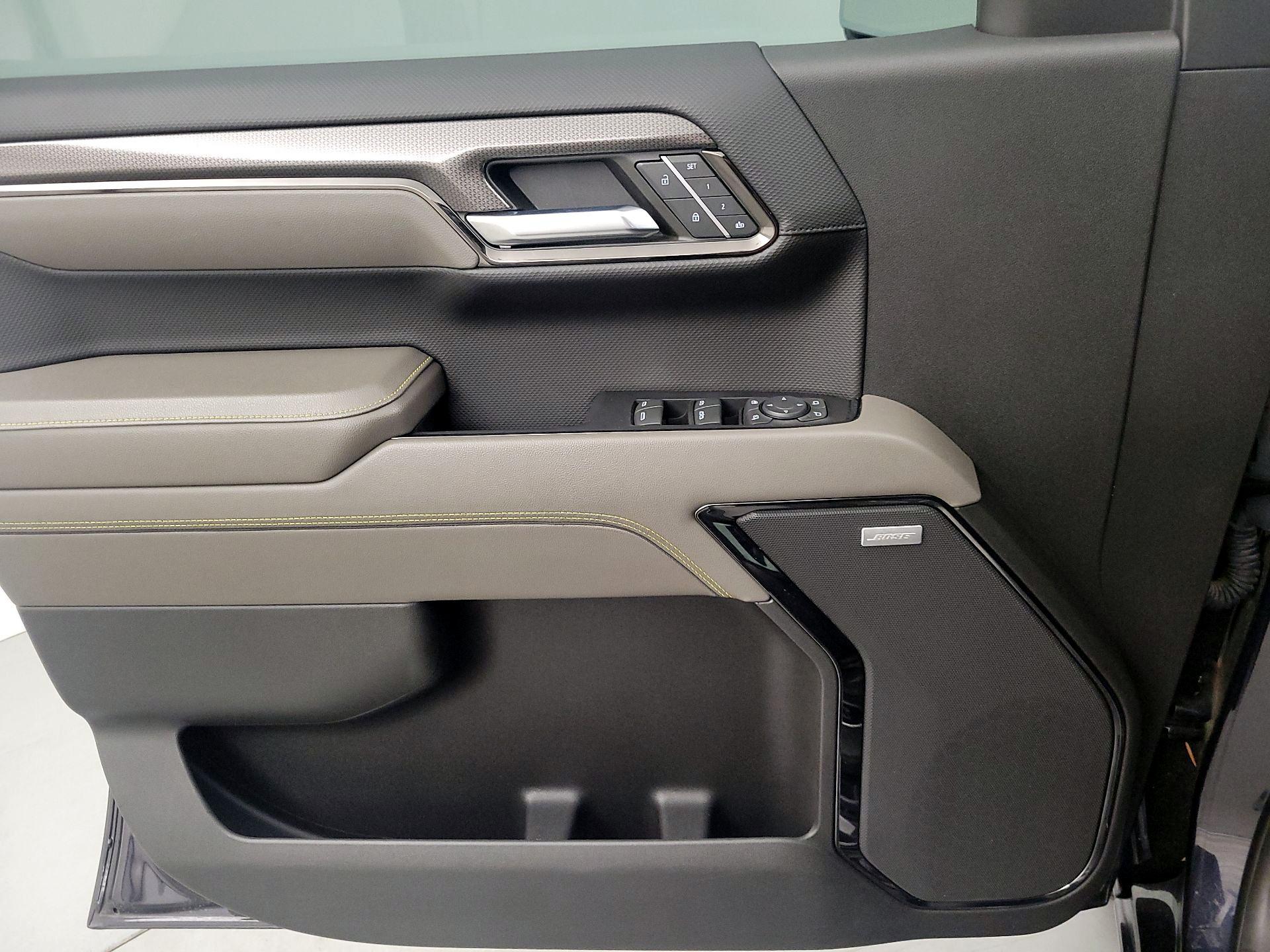 Thumbnail: 2022 Chevrolet Silverado 1500 - 12