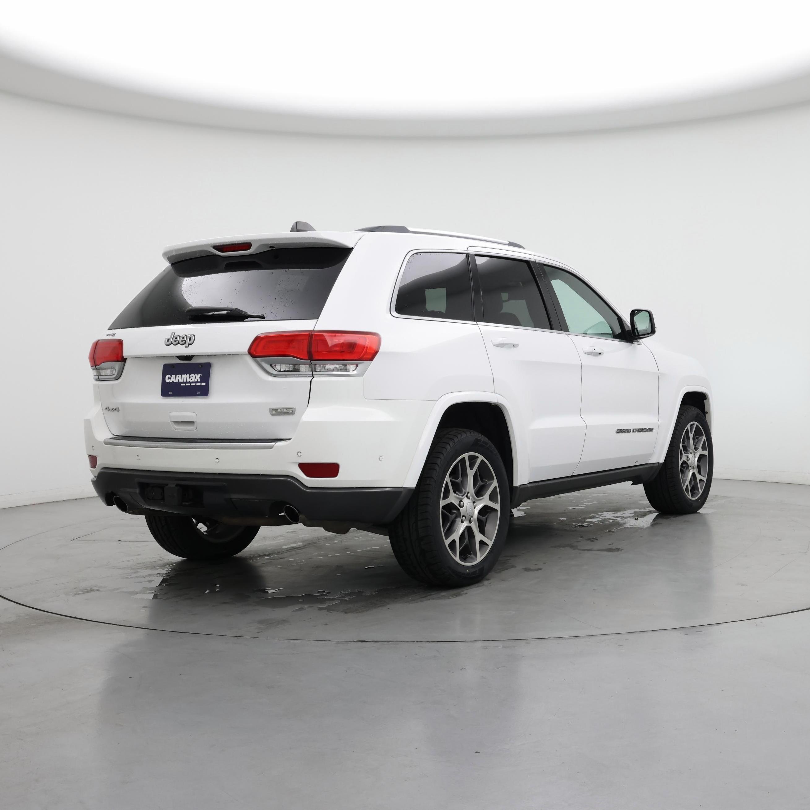 Thumbnail: 2018 Jeep Grand Cherokee - 8
