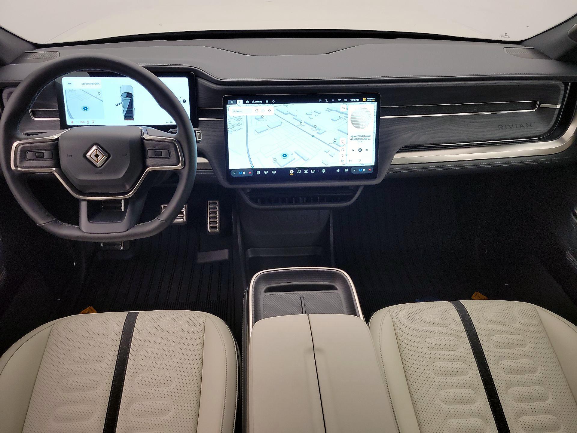 Thumbnail: 2025 Rivian R1S - 9