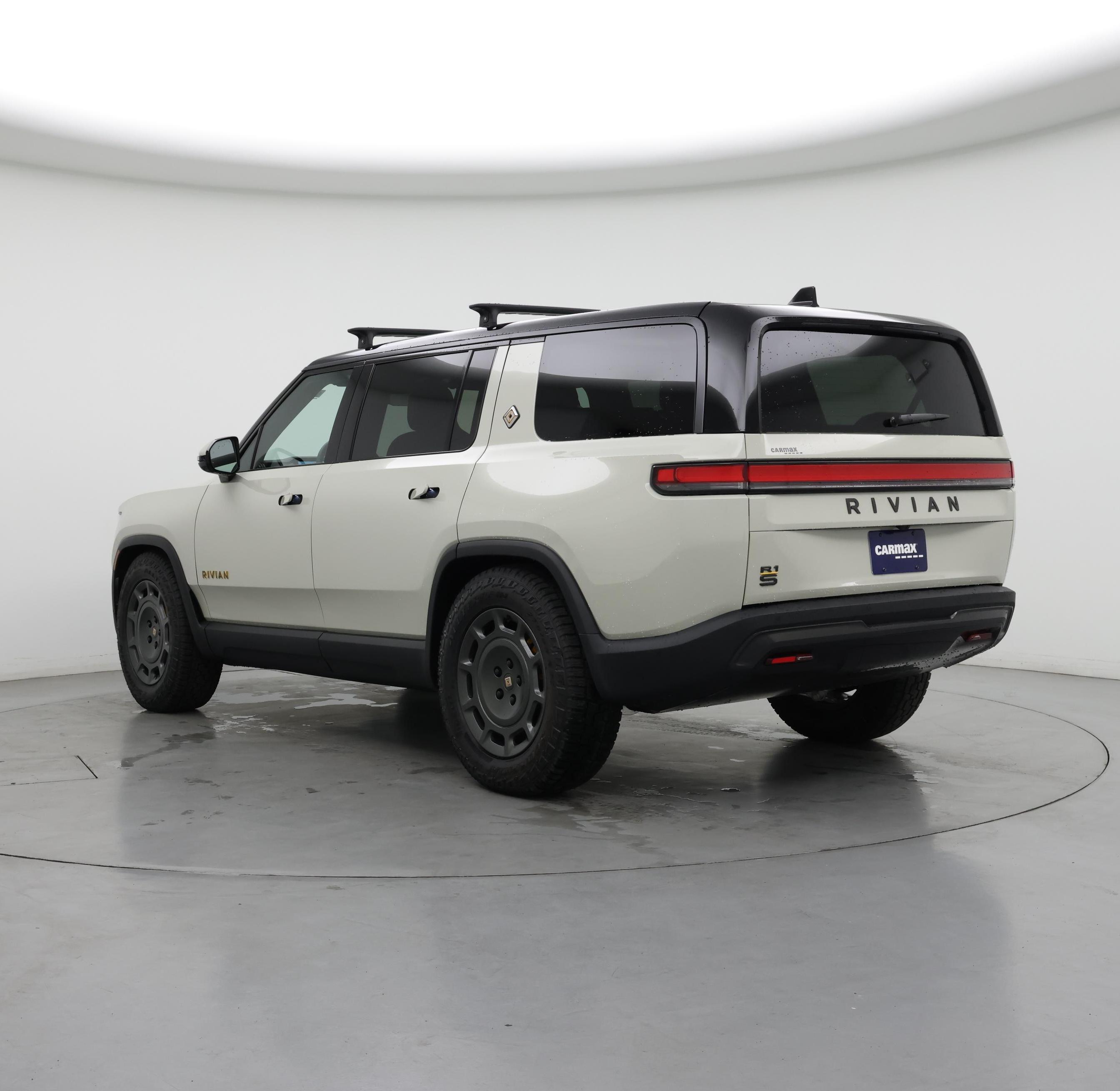 Thumbnail: 2025 Rivian R1S - 2