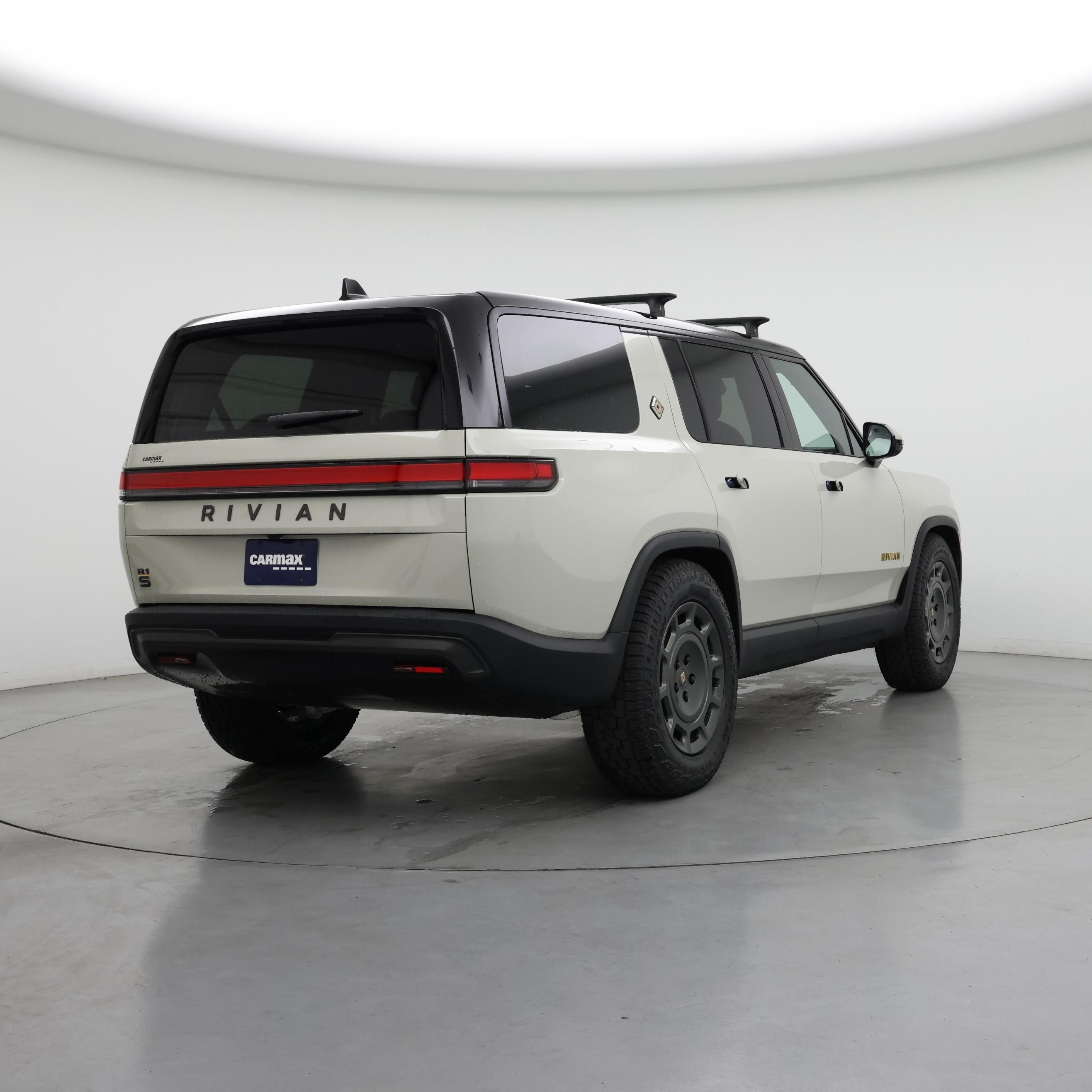 Thumbnail: 2025 Rivian R1S - 8