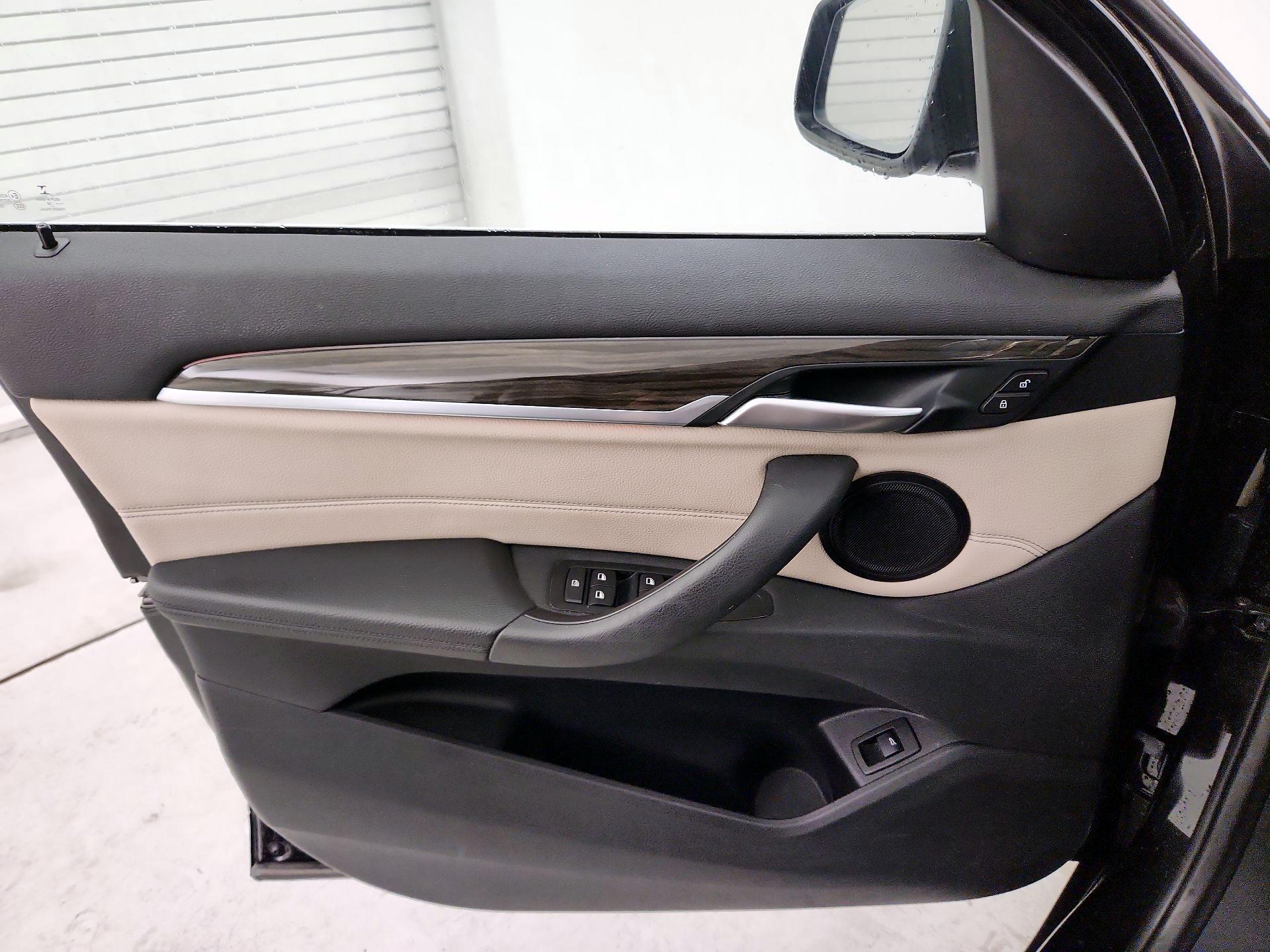 Thumbnail: 2017 BMW X1 - 12