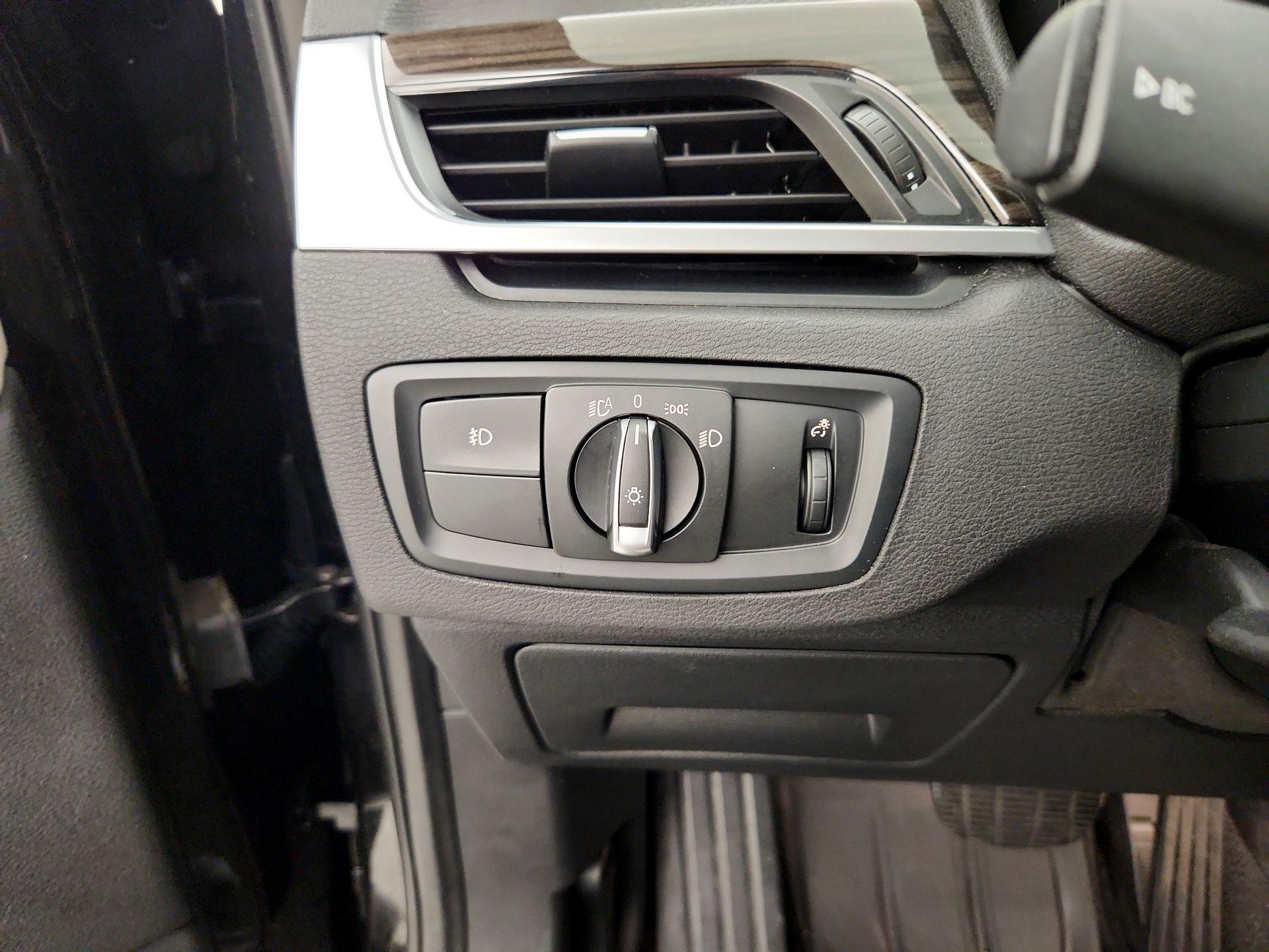 Thumbnail: 2017 BMW X1 - 13
