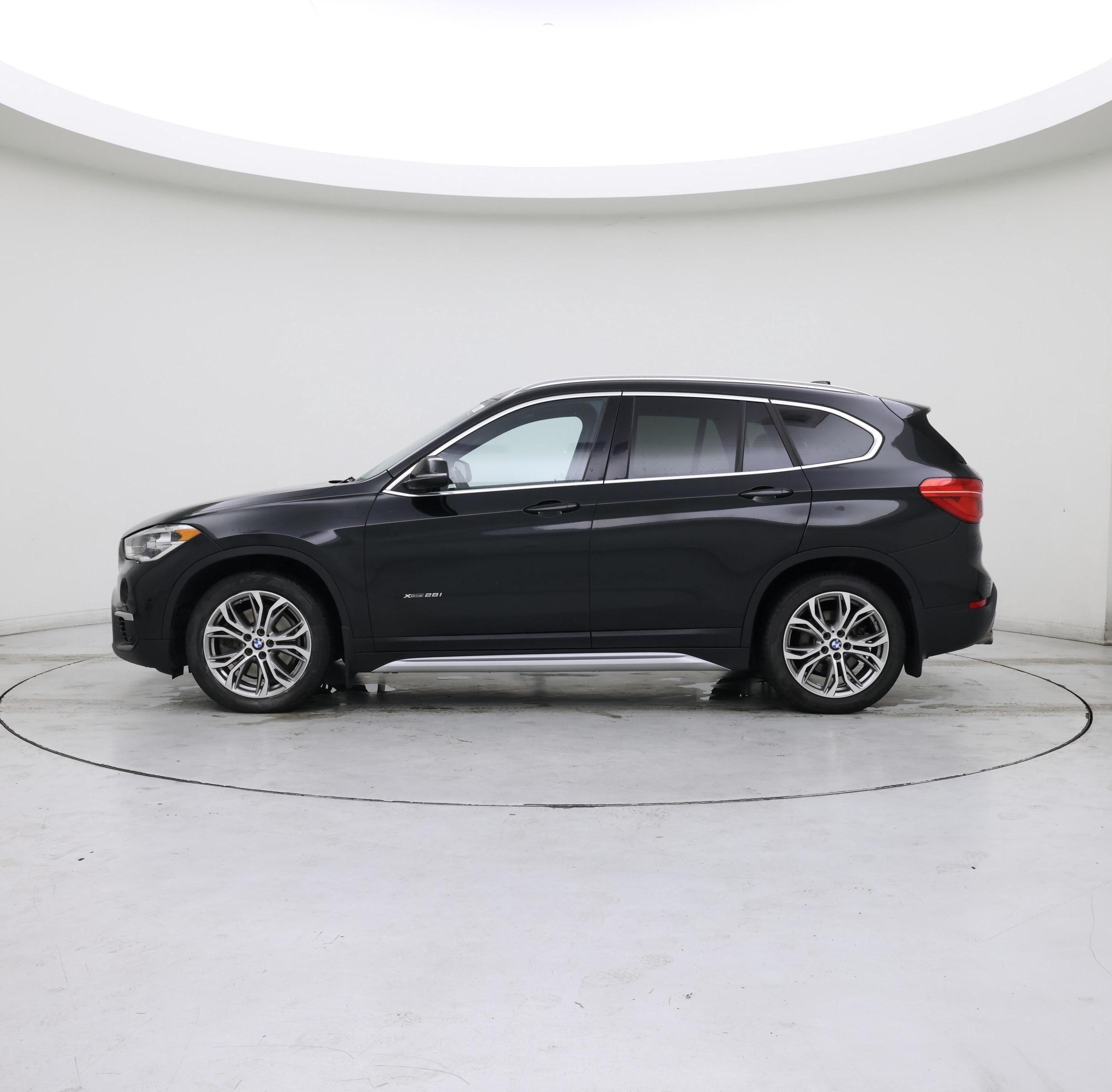 Thumbnail: 2017 BMW X1 - 3