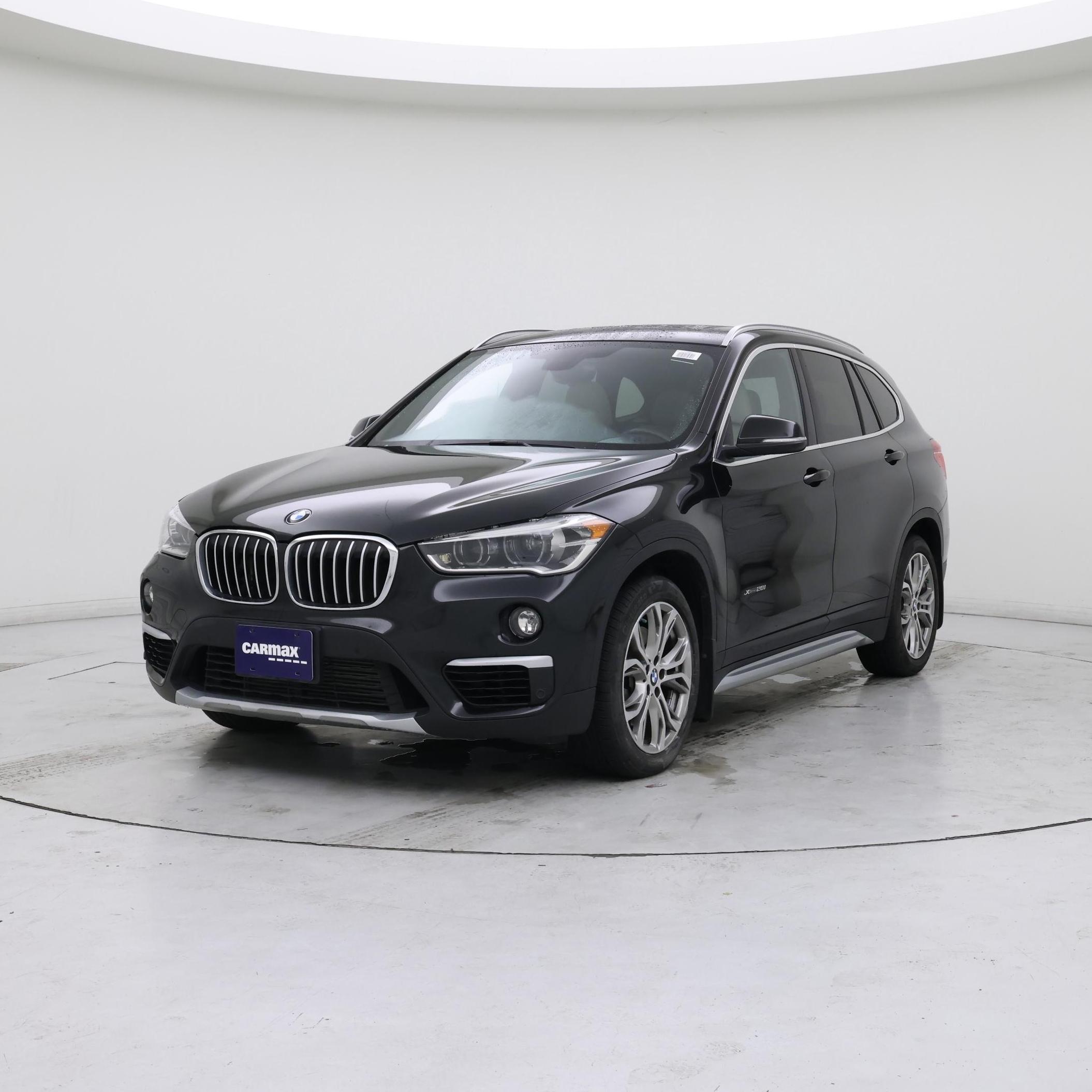 Thumbnail: 2017 BMW X1 - 4