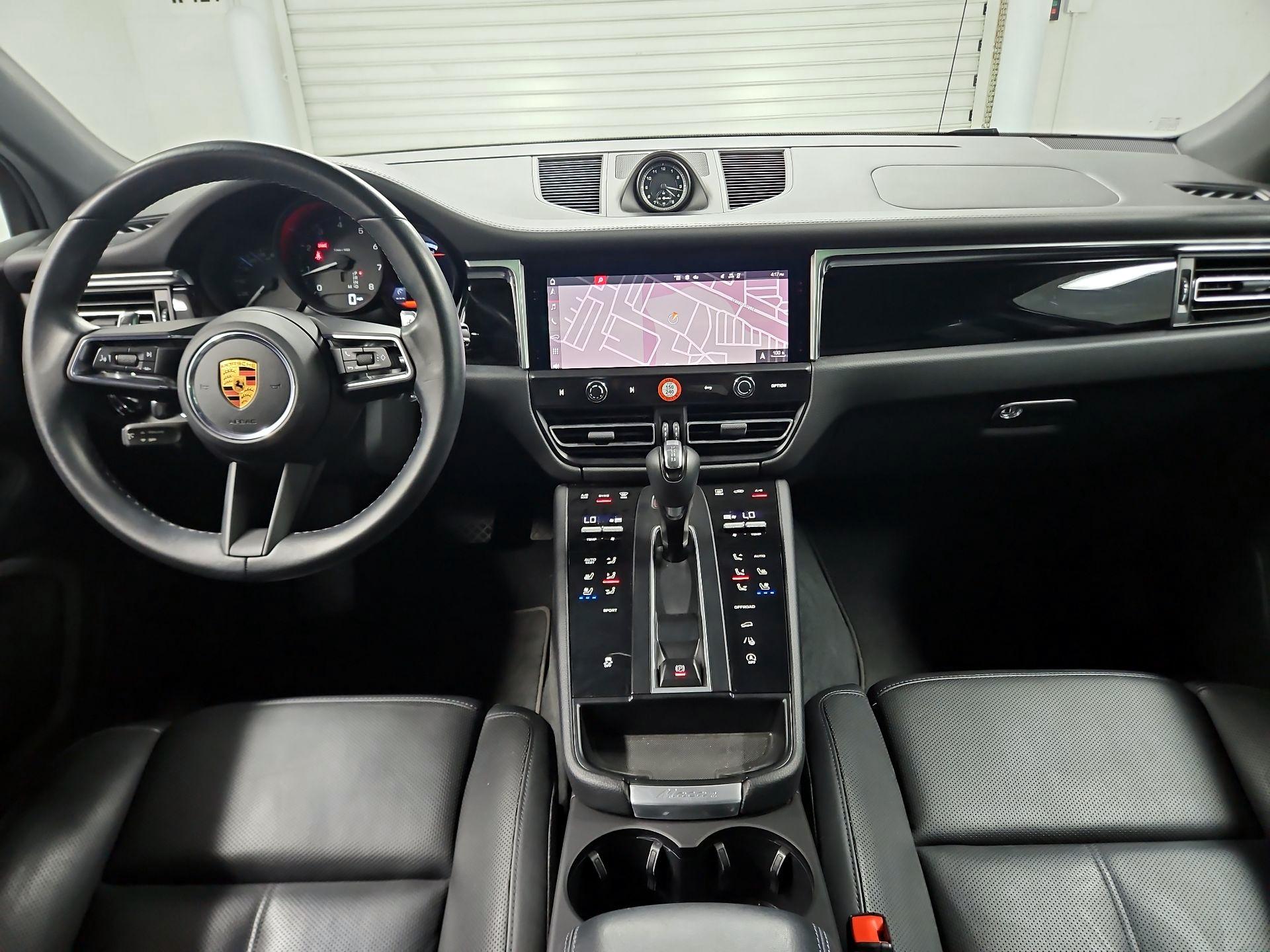 Thumbnail: 2022 Porsche Macan - 9
