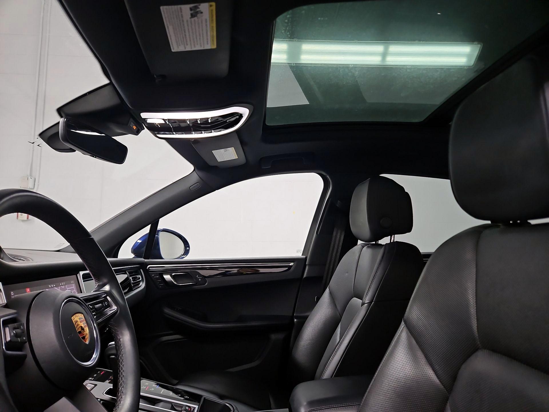 Thumbnail: 2022 Porsche Macan - 20