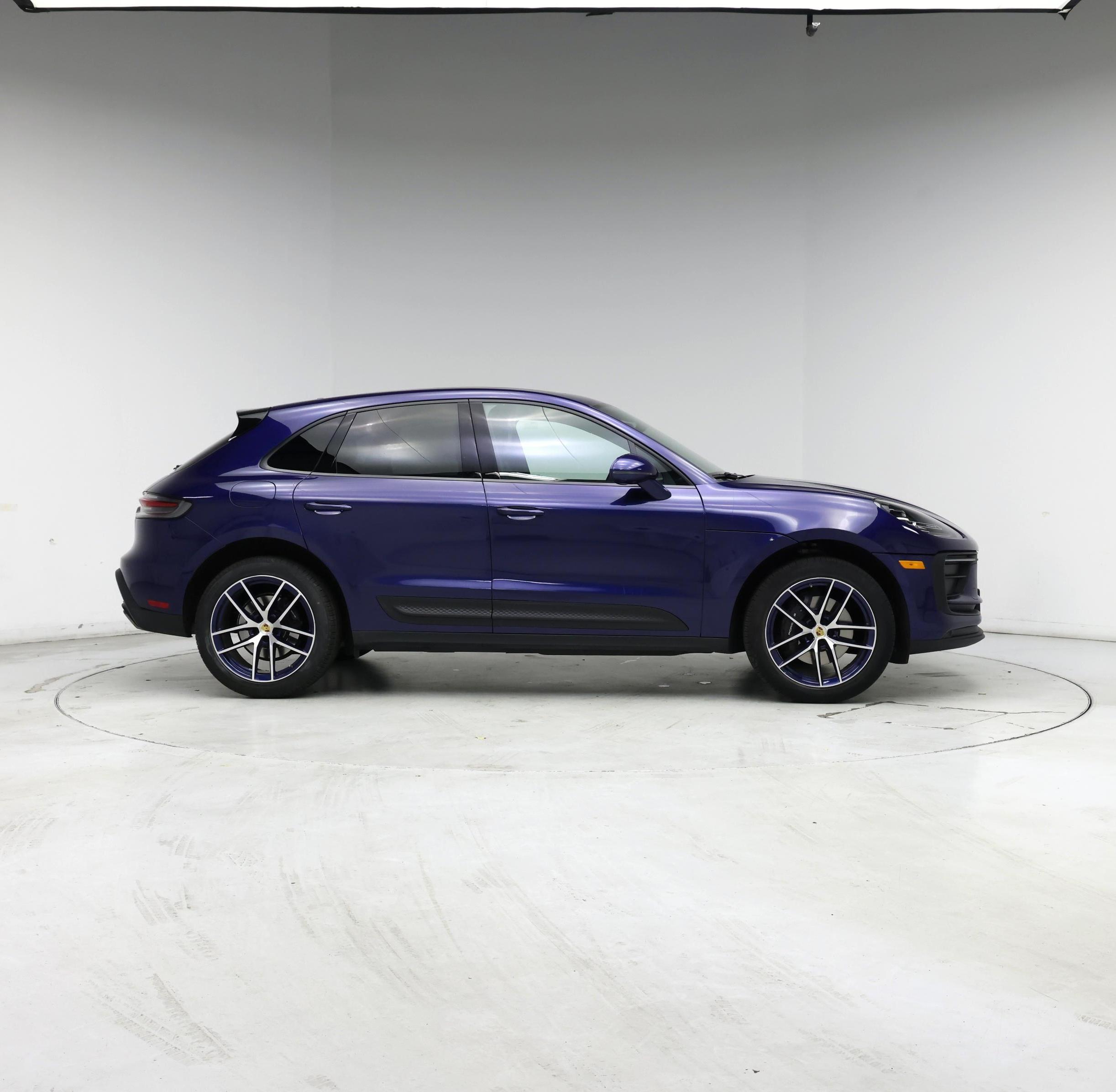 Thumbnail: 2022 Porsche Macan - 7