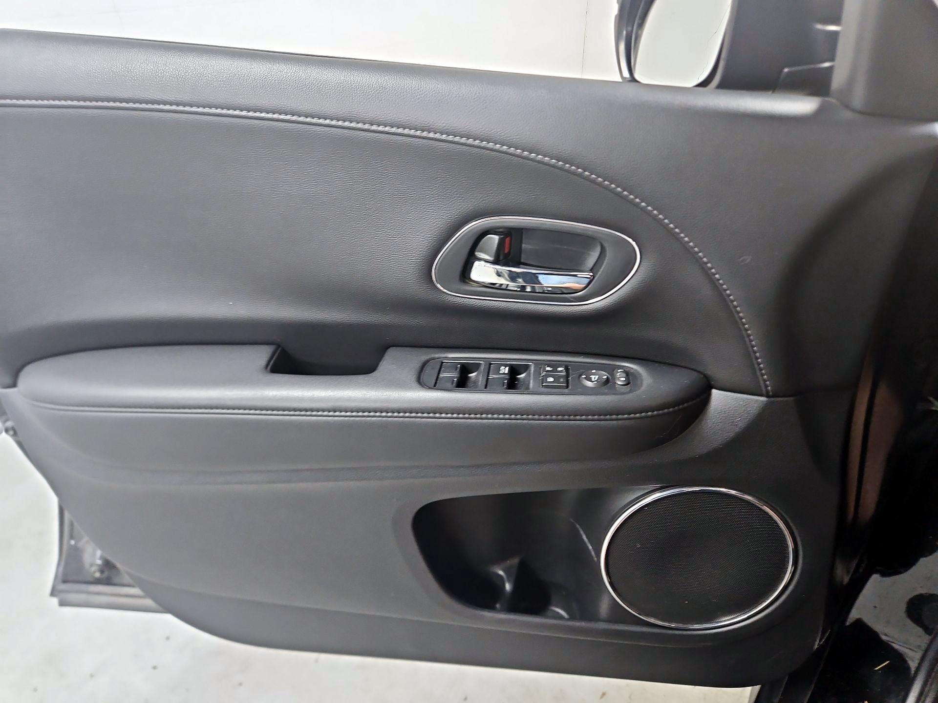 Thumbnail: 2017 Honda HR-V - 12