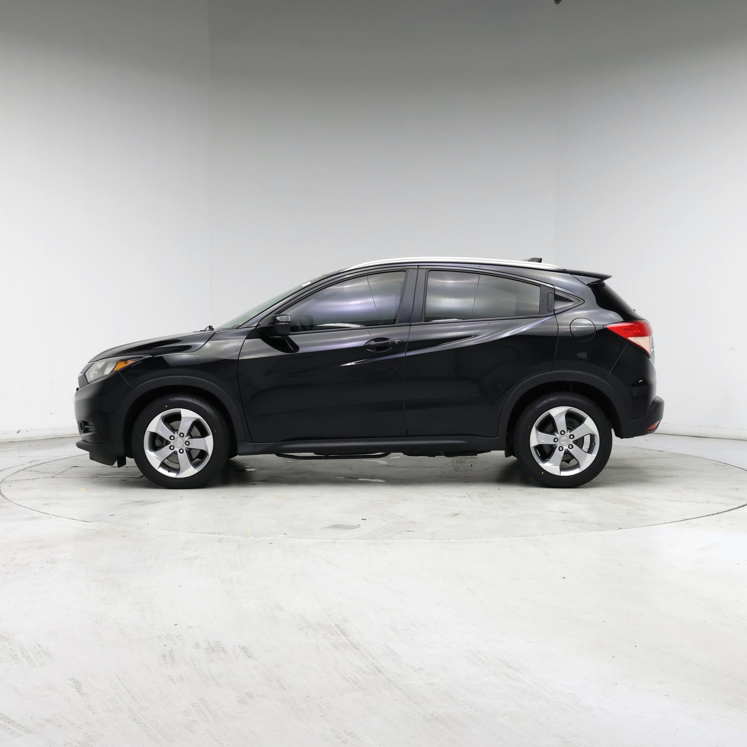 Thumbnail: 2017 Honda HR-V - 3