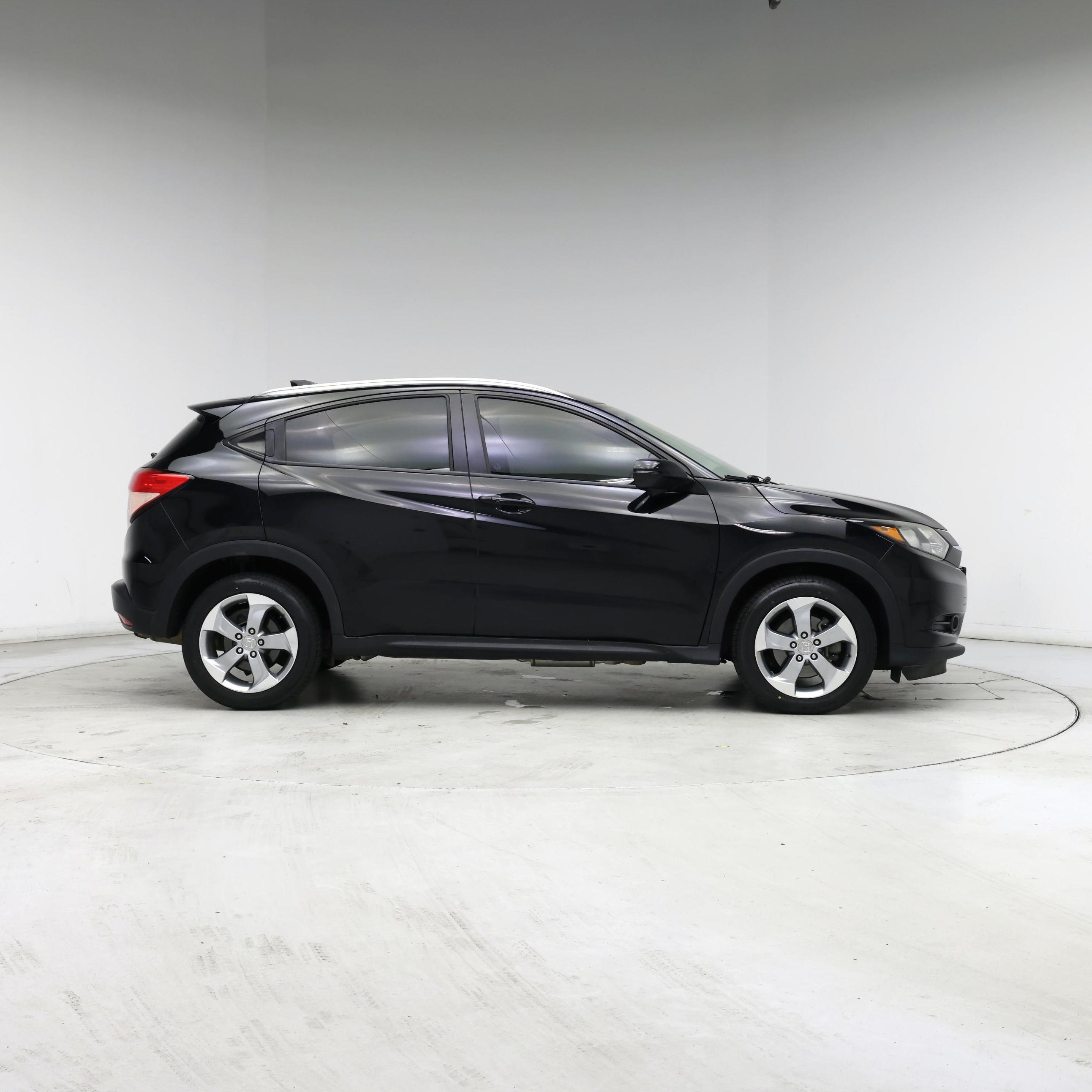 Thumbnail: 2017 Honda HR-V - 7
