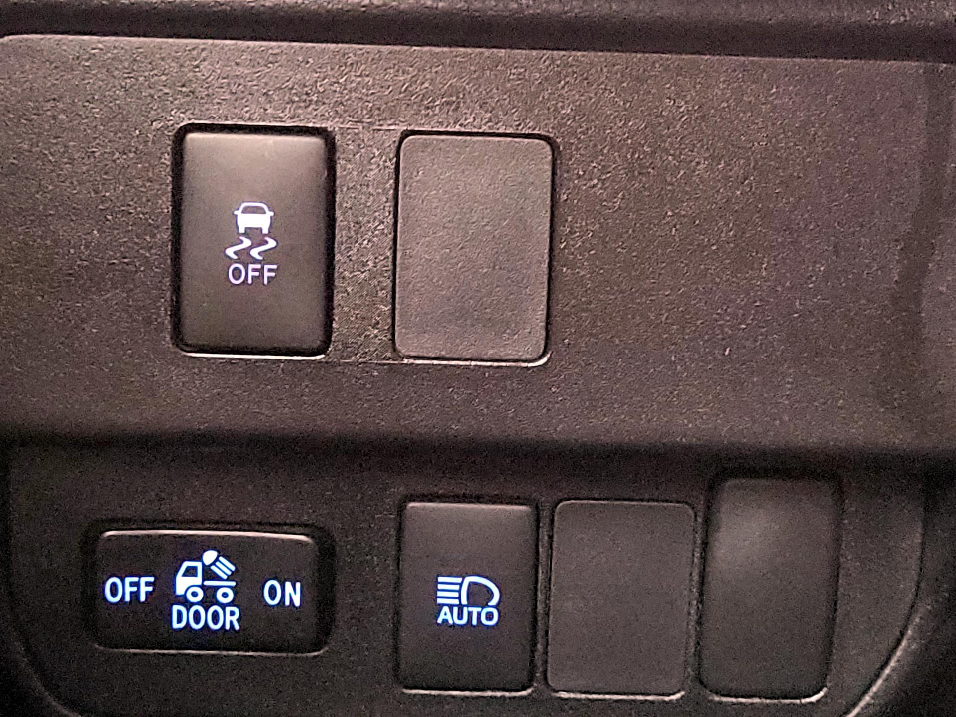 Thumbnail: 2021 Toyota Tacoma - 13