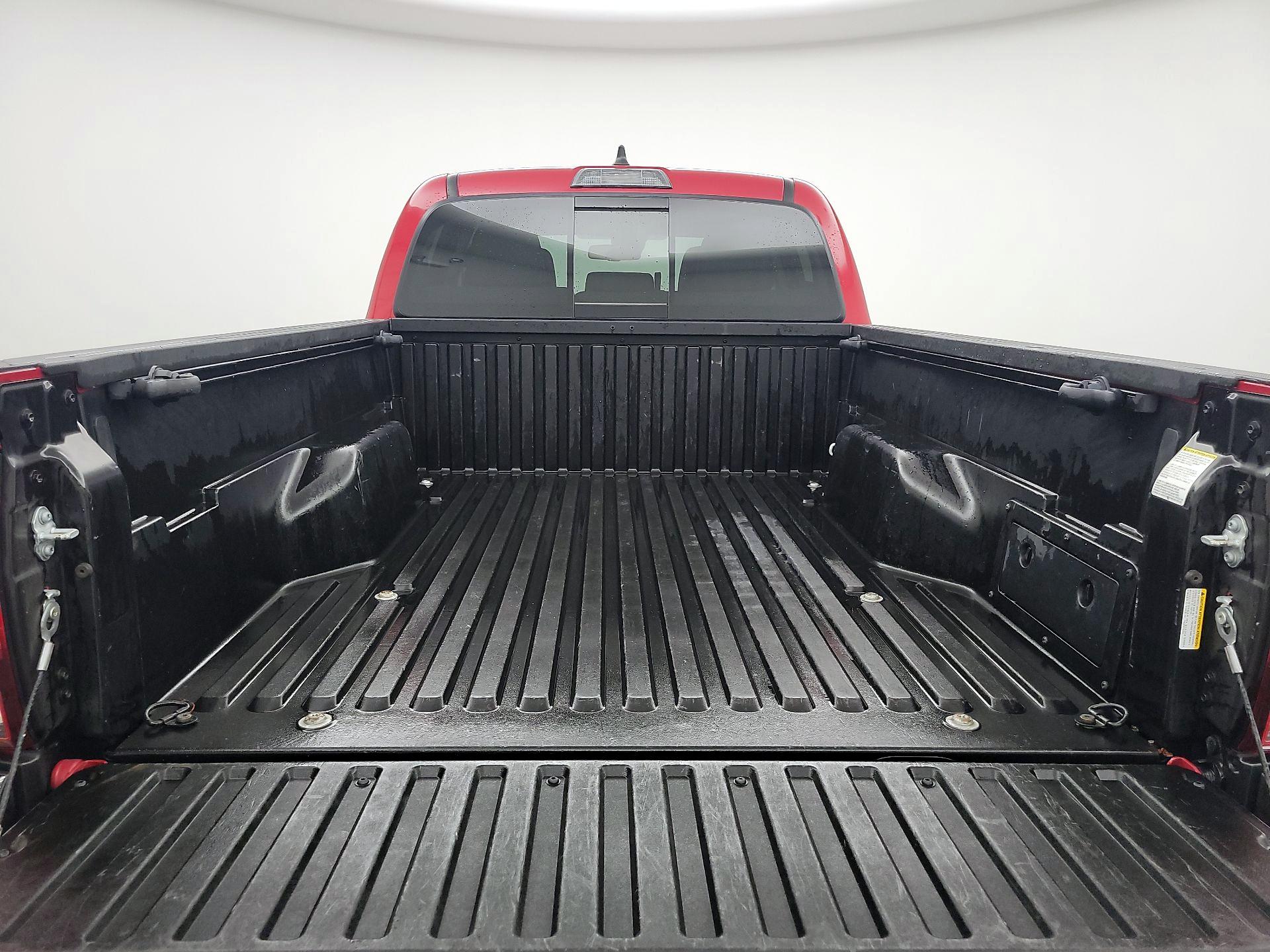 Thumbnail: 2021 Toyota Tacoma - 20