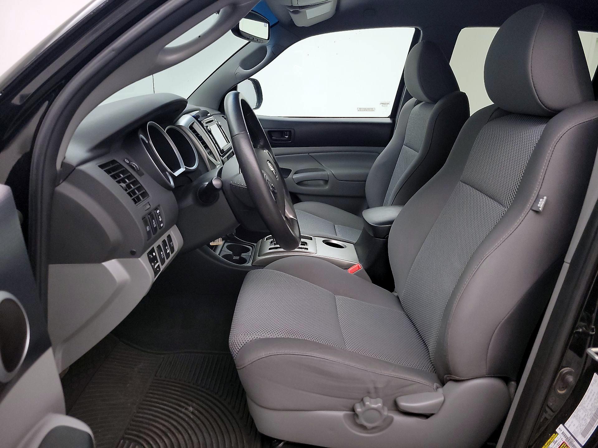 Thumbnail: 2015 Toyota Tacoma - 11