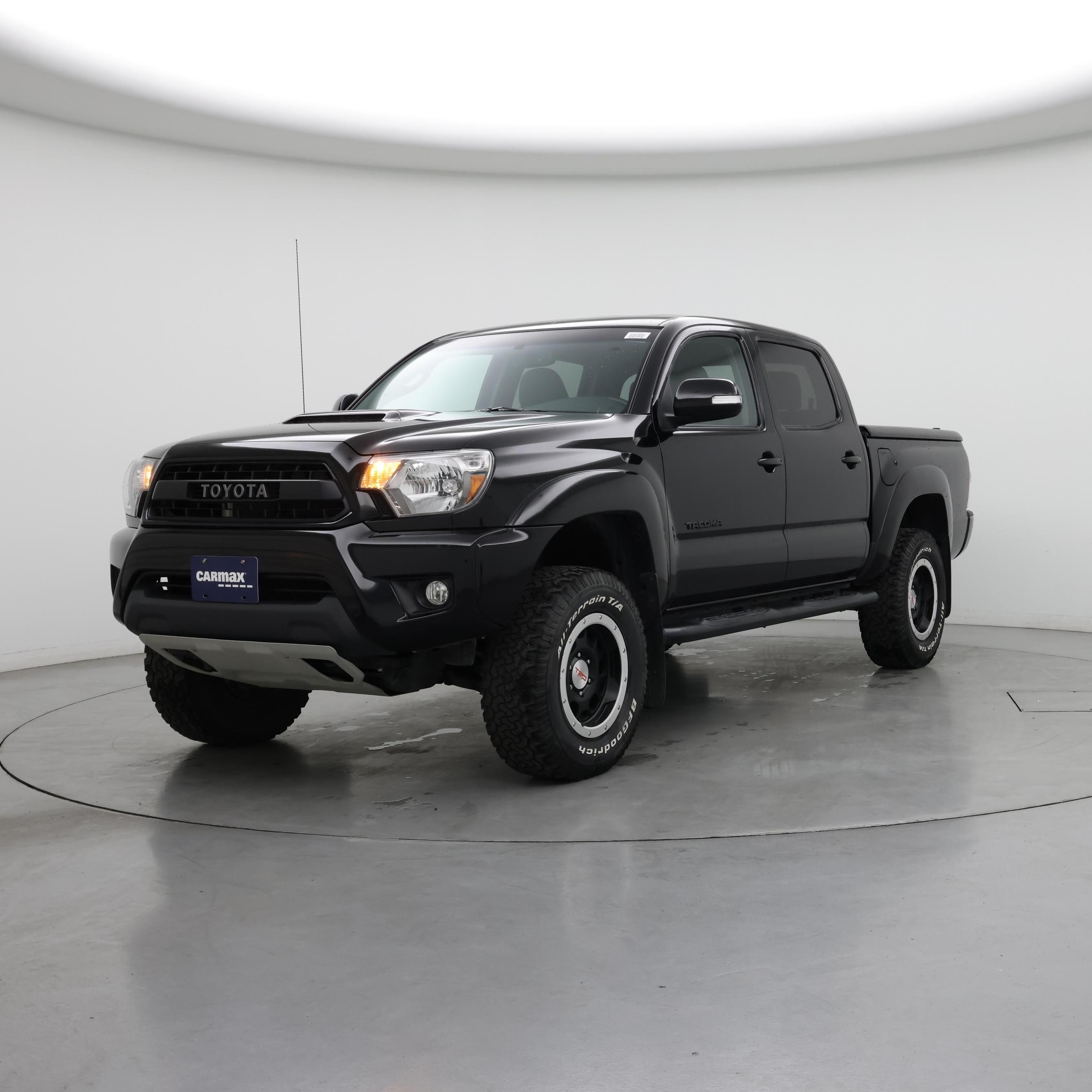 Thumbnail: 2015 Toyota Tacoma - 4