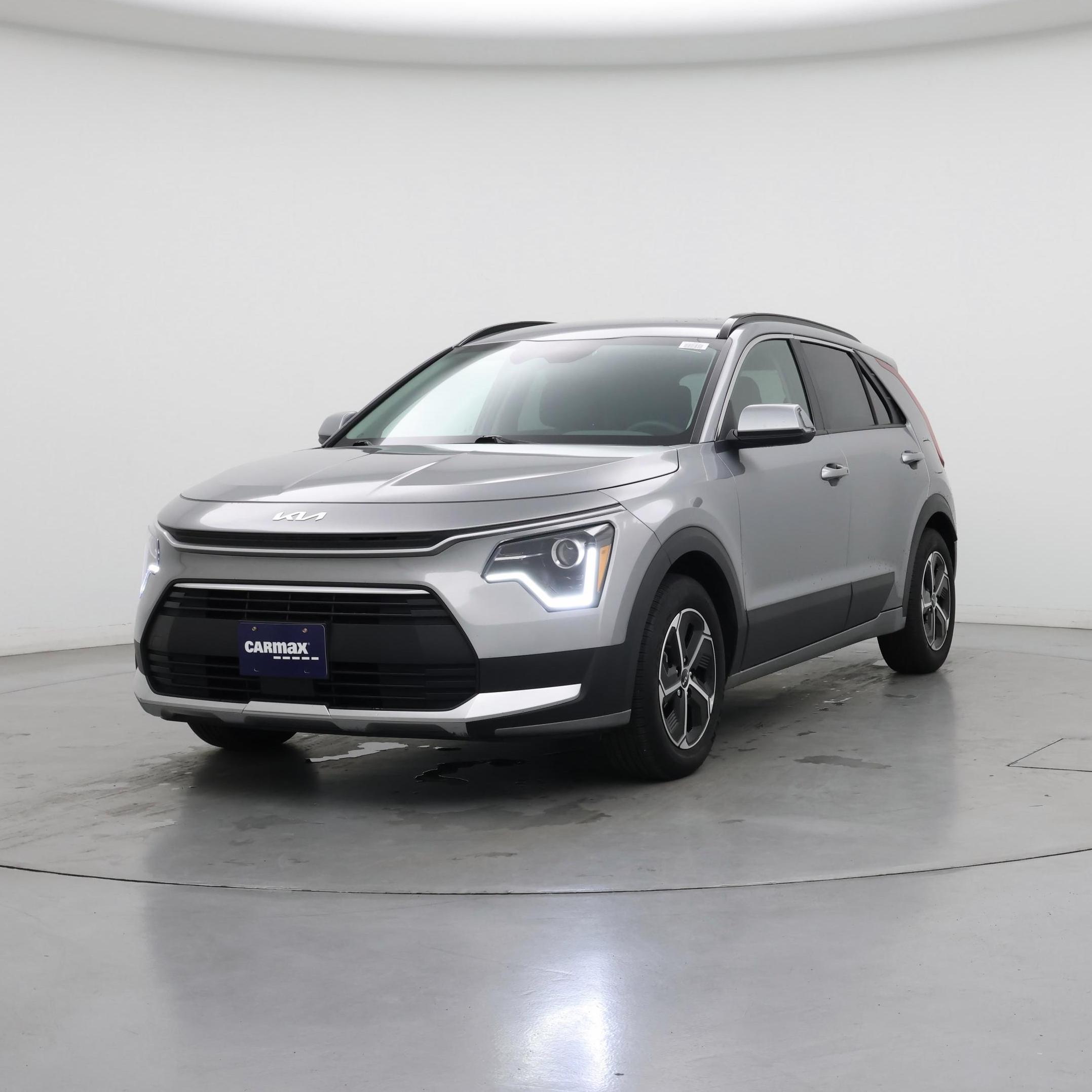 Thumbnail: 2023 Kia Niro - 4