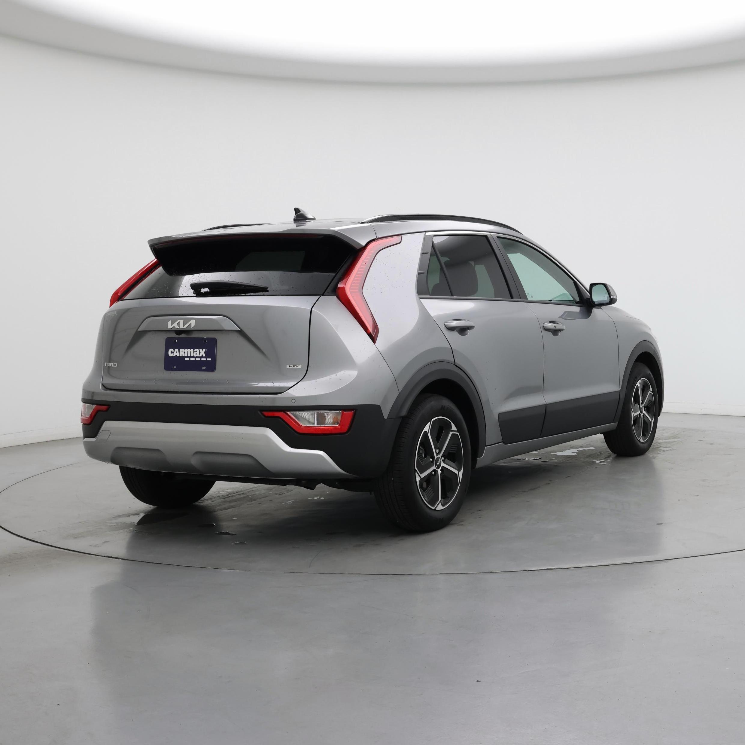 Thumbnail: 2023 Kia Niro - 8