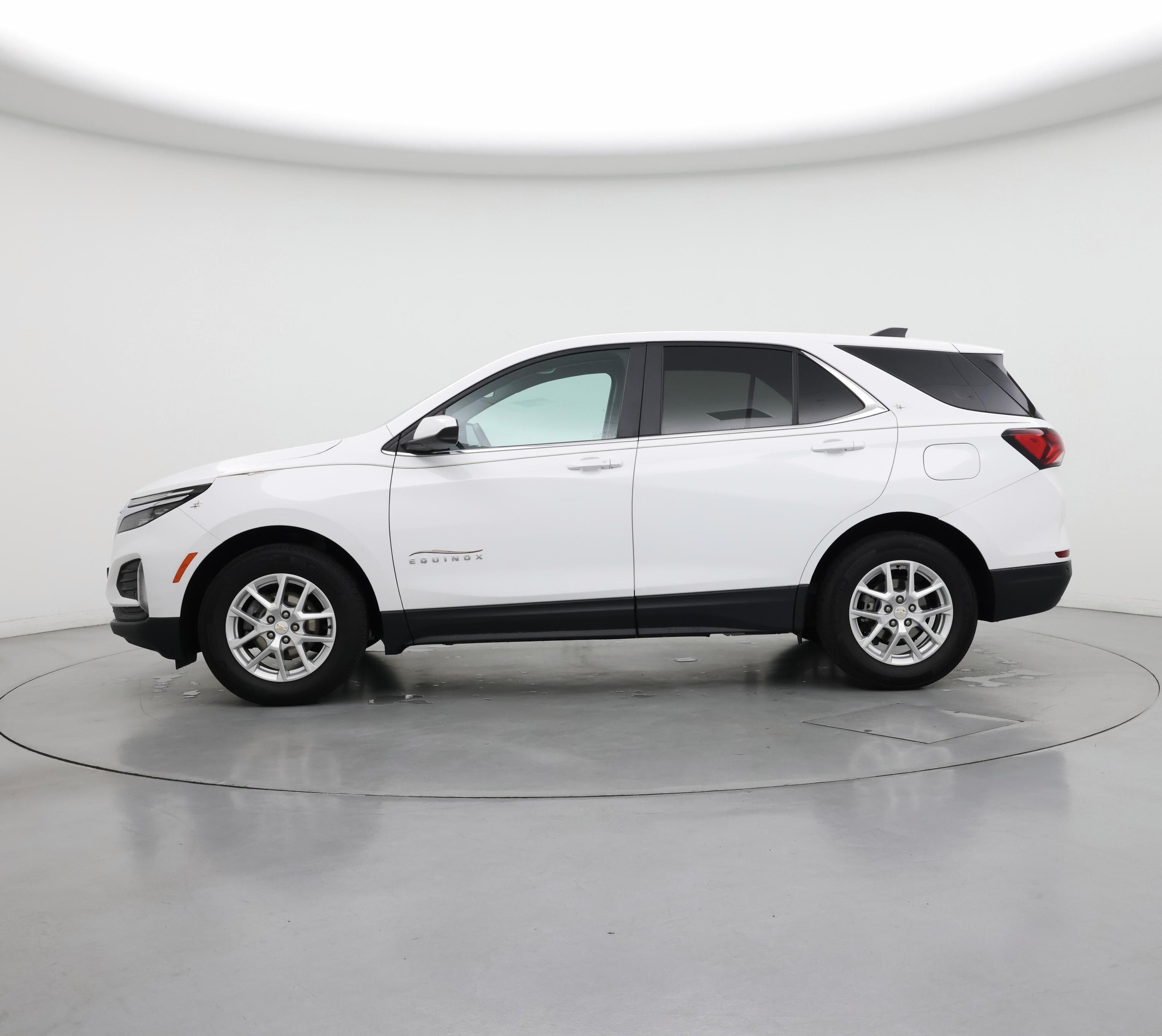 Thumbnail: 2023 Chevrolet Equinox - 3