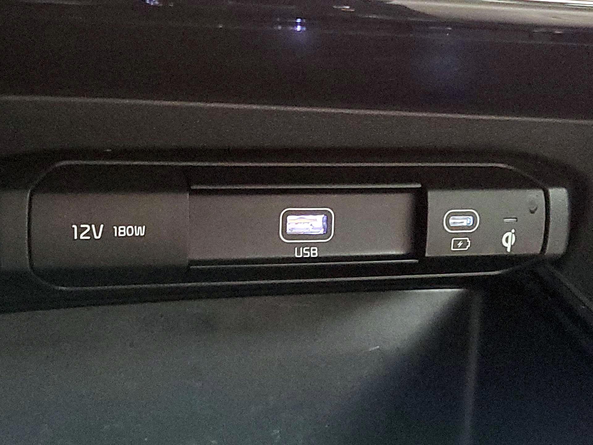 Thumbnail: 2023 Kia Niro - 19