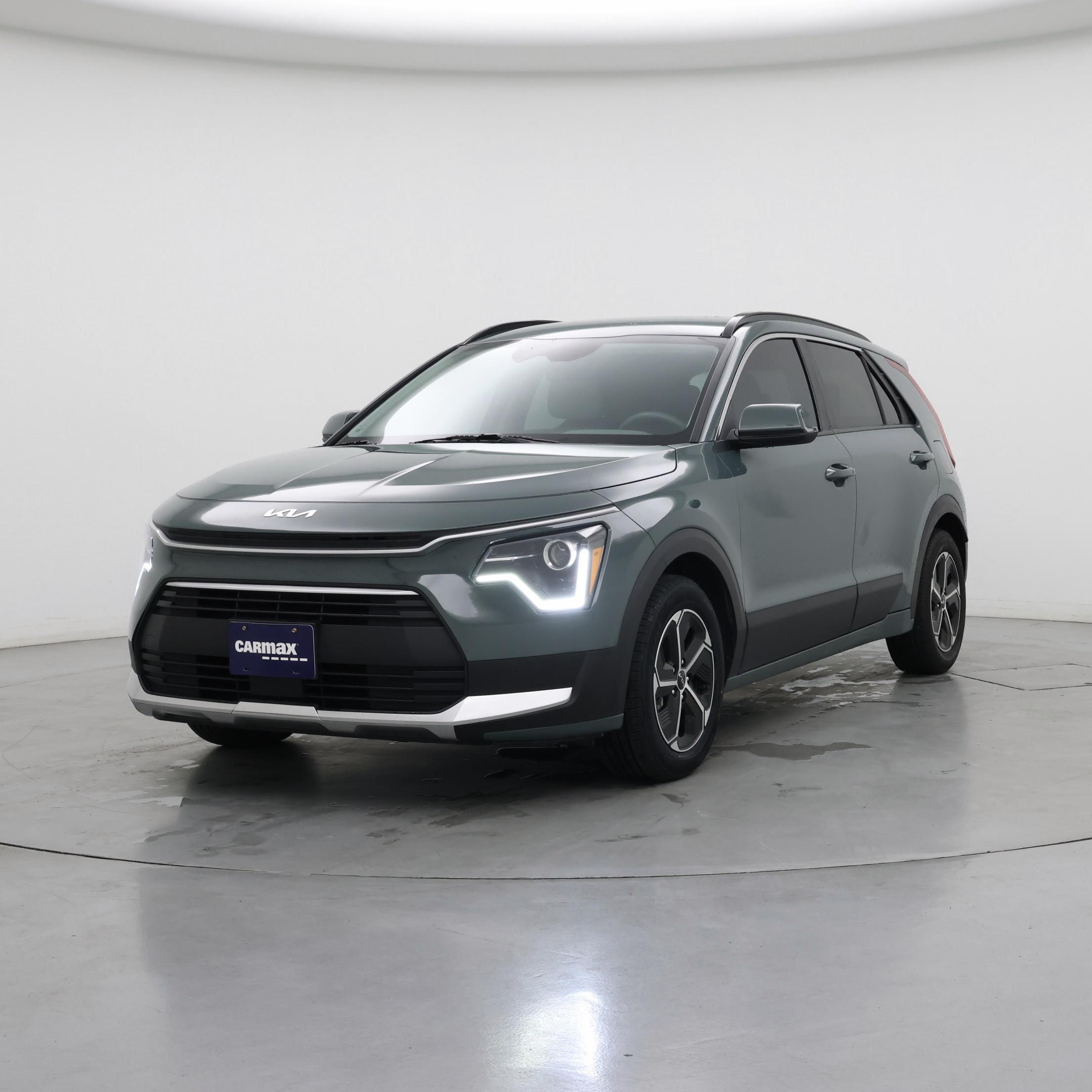 Thumbnail: 2023 Kia Niro - 4