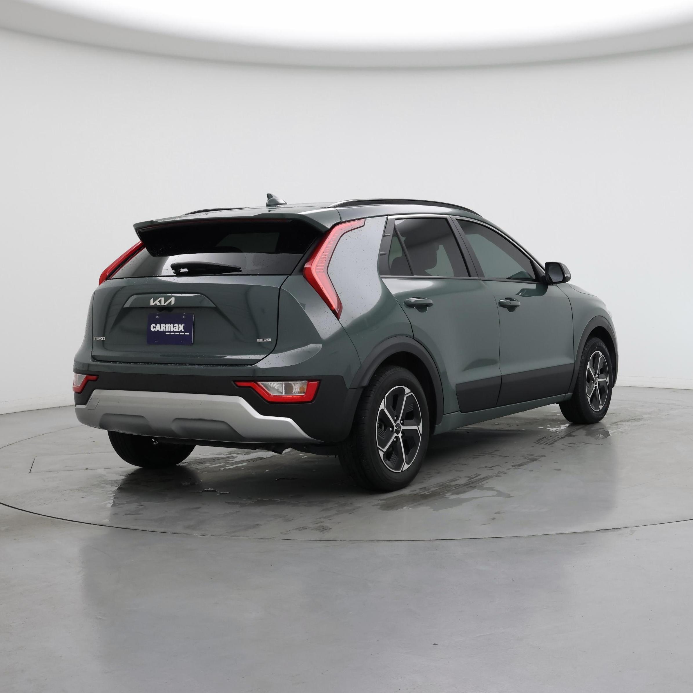 Thumbnail: 2023 Kia Niro - 8