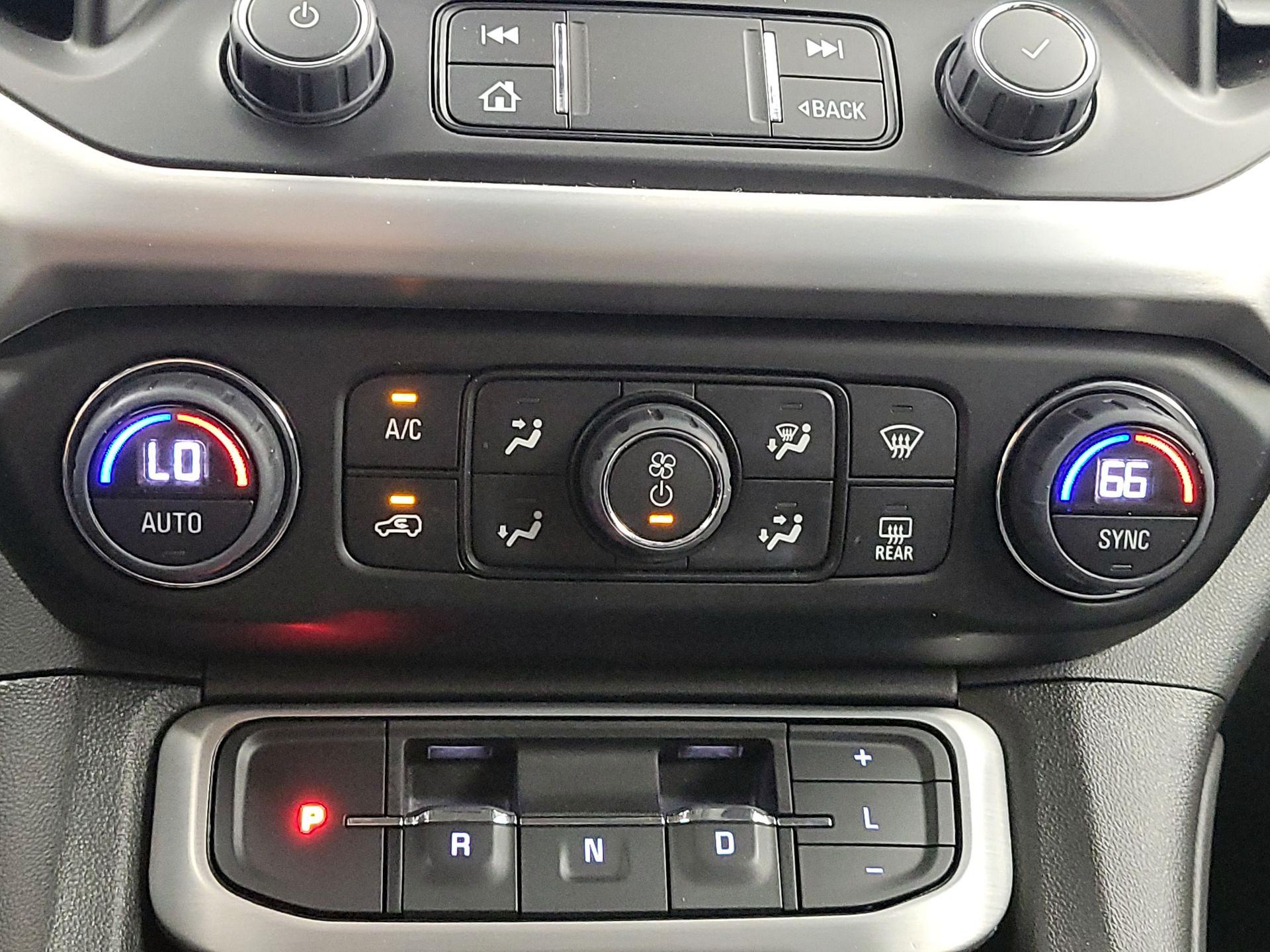 Thumbnail: 2023 GMC Acadia - 17