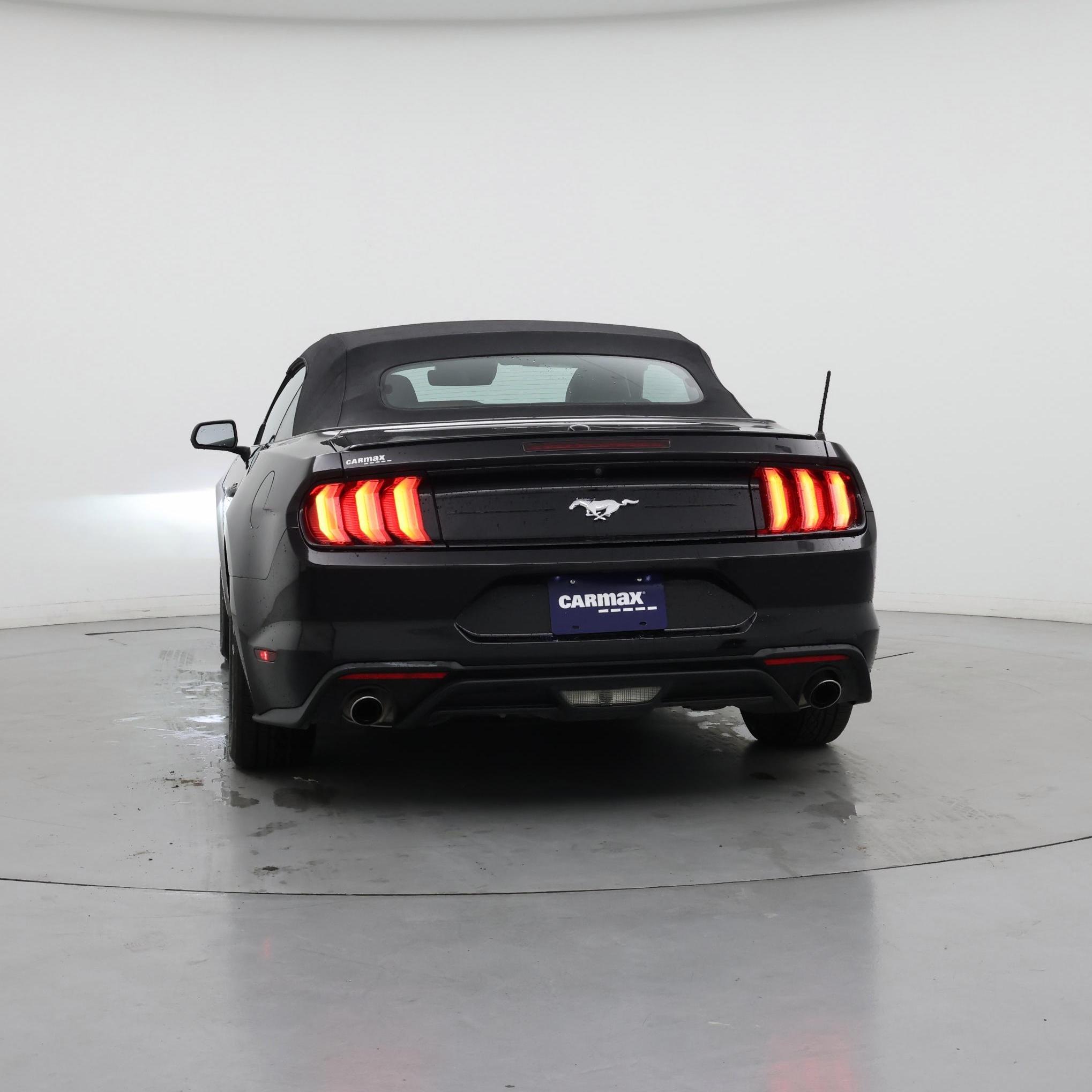 Thumbnail: 2022 Ford Mustang - 6