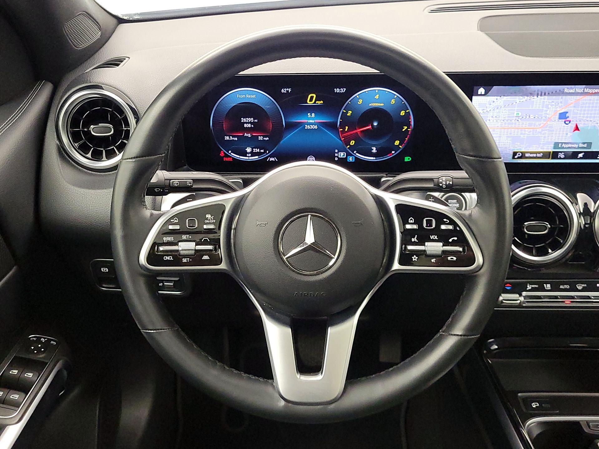 Thumbnail: 2023 Mercedes-Benz GLB - 10