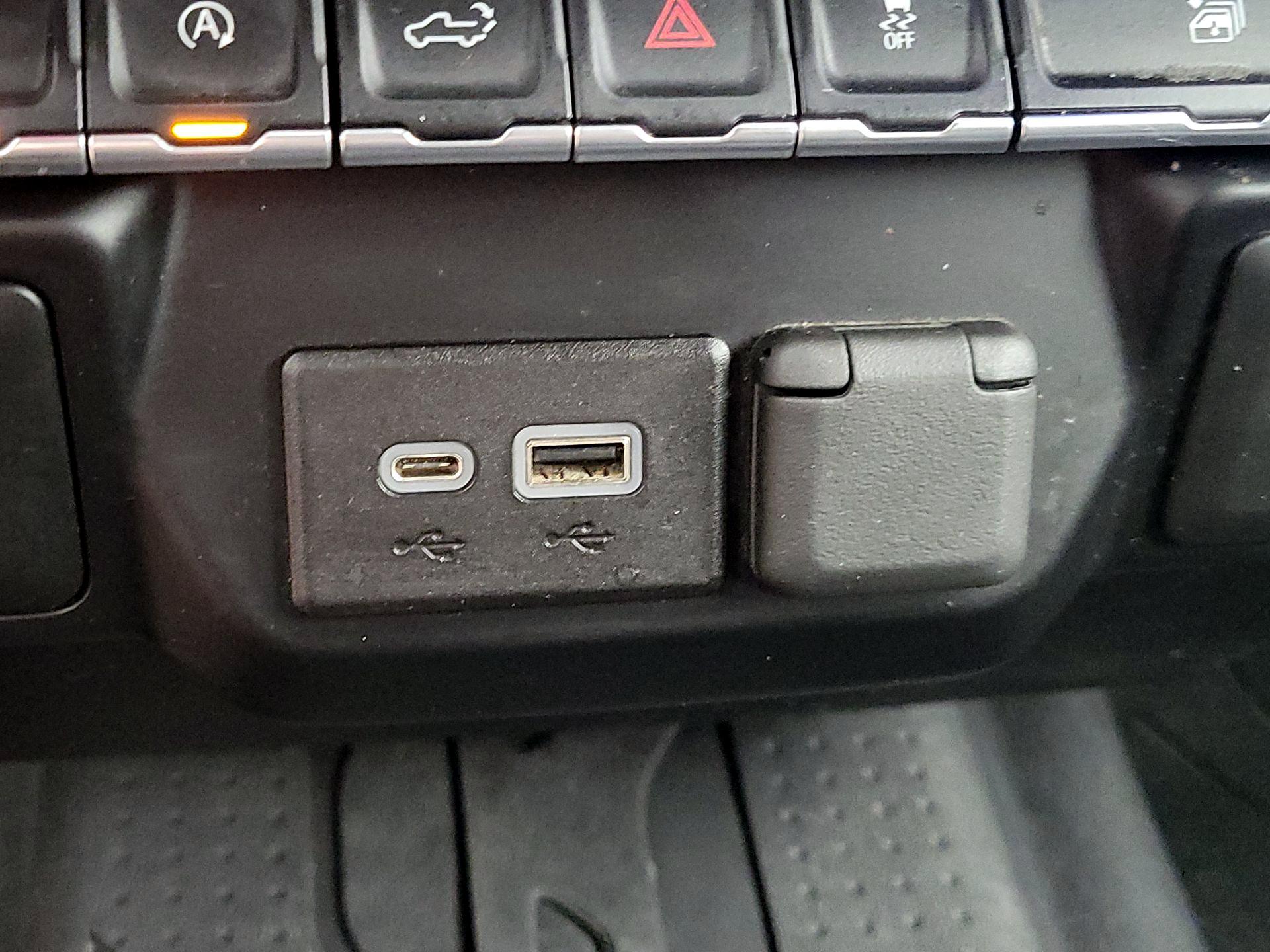 Thumbnail: 2022 Chevrolet Silverado 1500 - 18