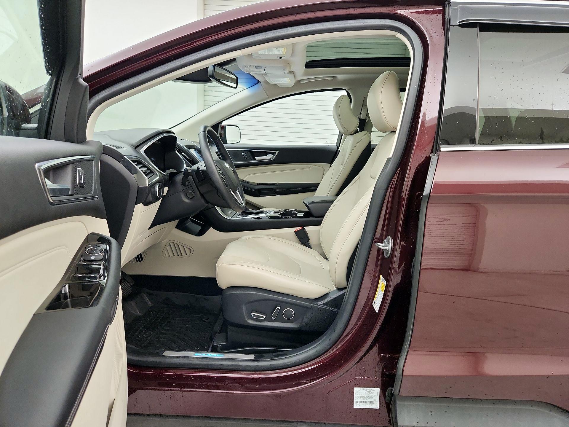 Thumbnail: 2018 Ford Edge - 11