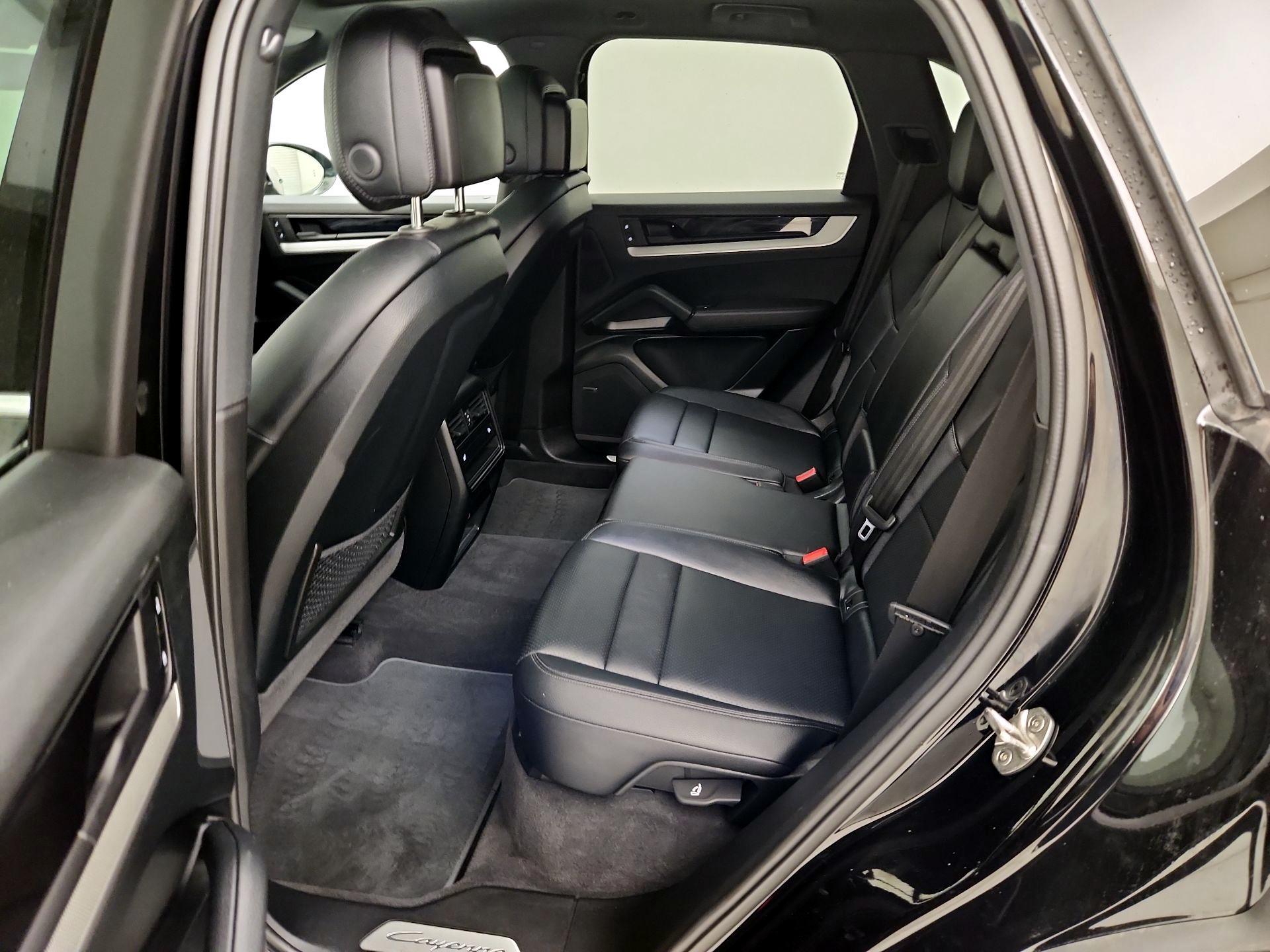 Thumbnail: 2024 Porsche Cayenne - 20