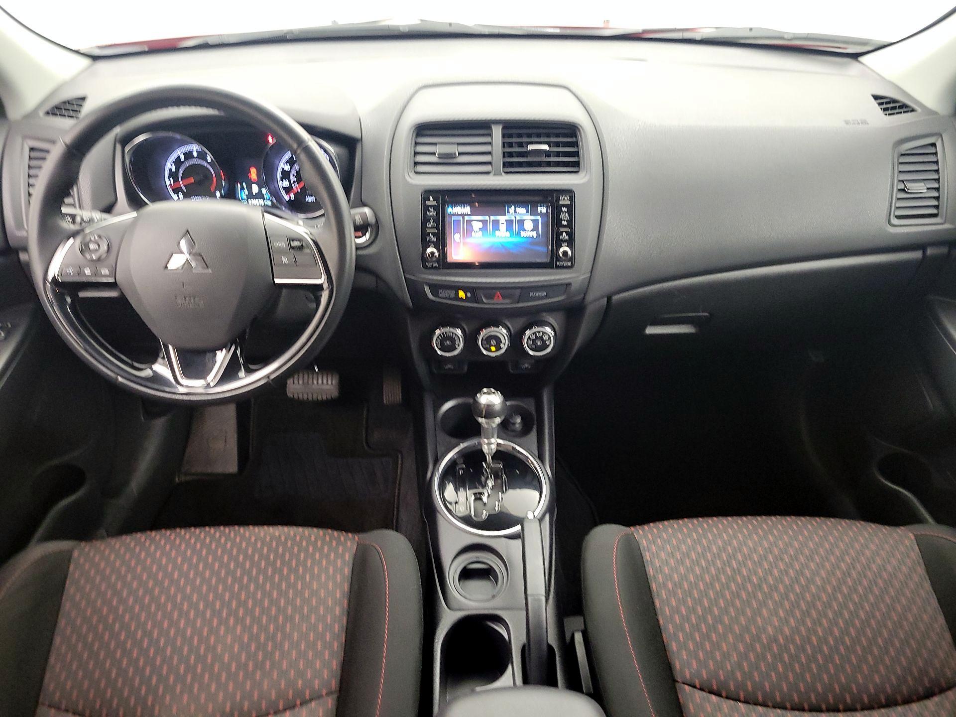 Thumbnail: 2017 Mitsubishi Outlander Sport - 9