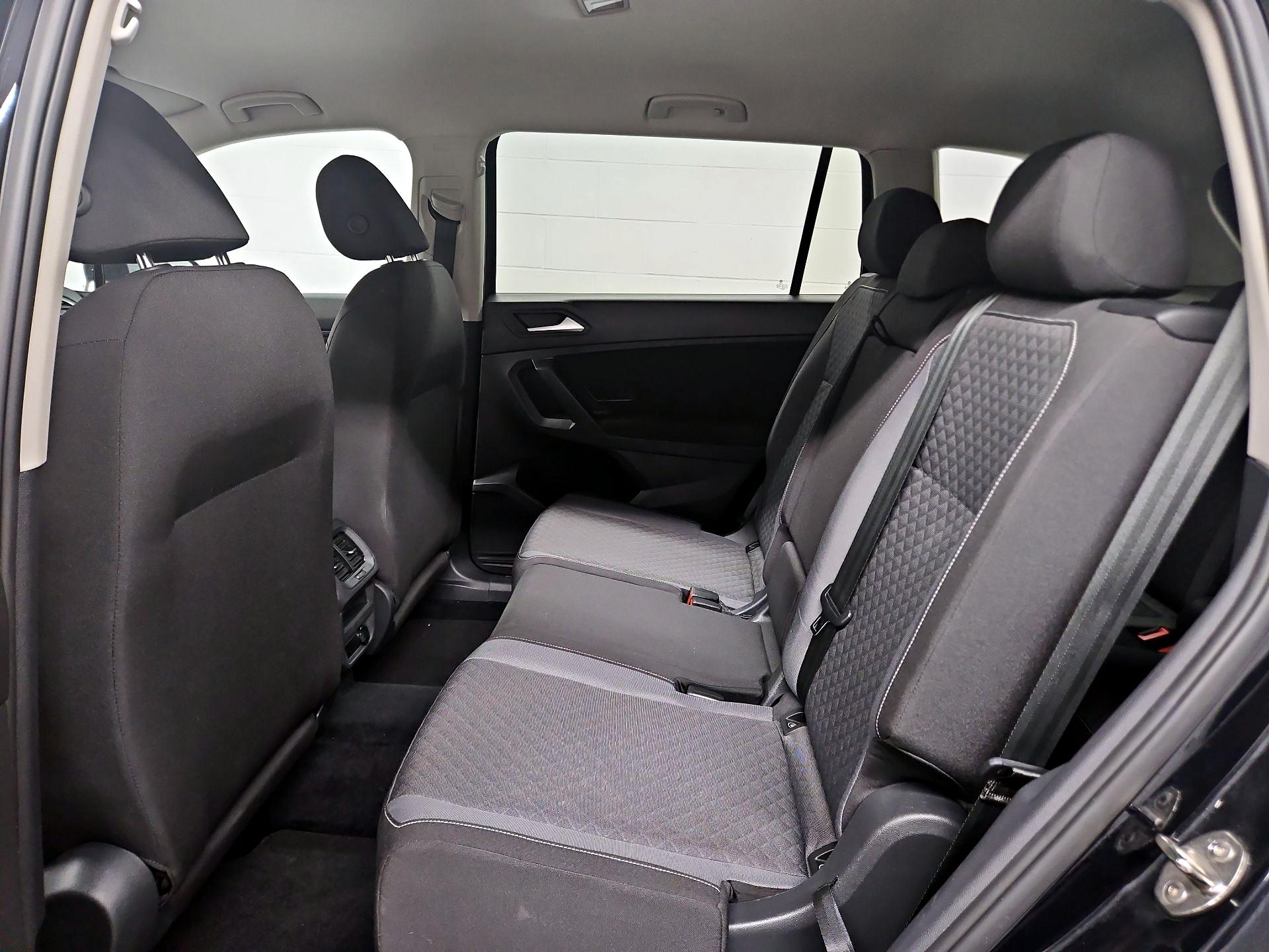 Thumbnail: 2021 Volkswagen Tiguan - 19